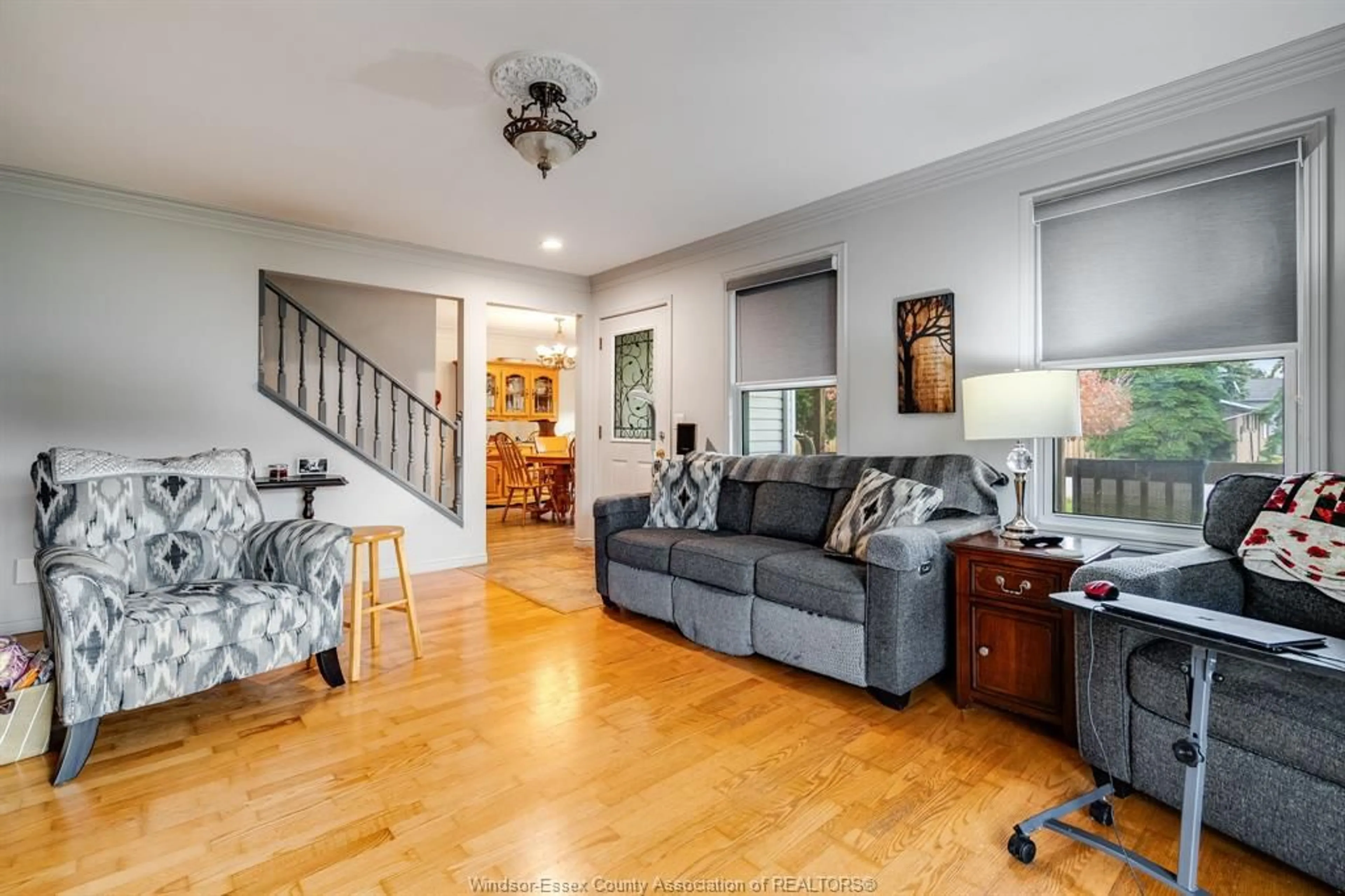 Living room with furniture, unknown for 6121 EMERSON Ave, Lakeshore Ontario N0P 1J0