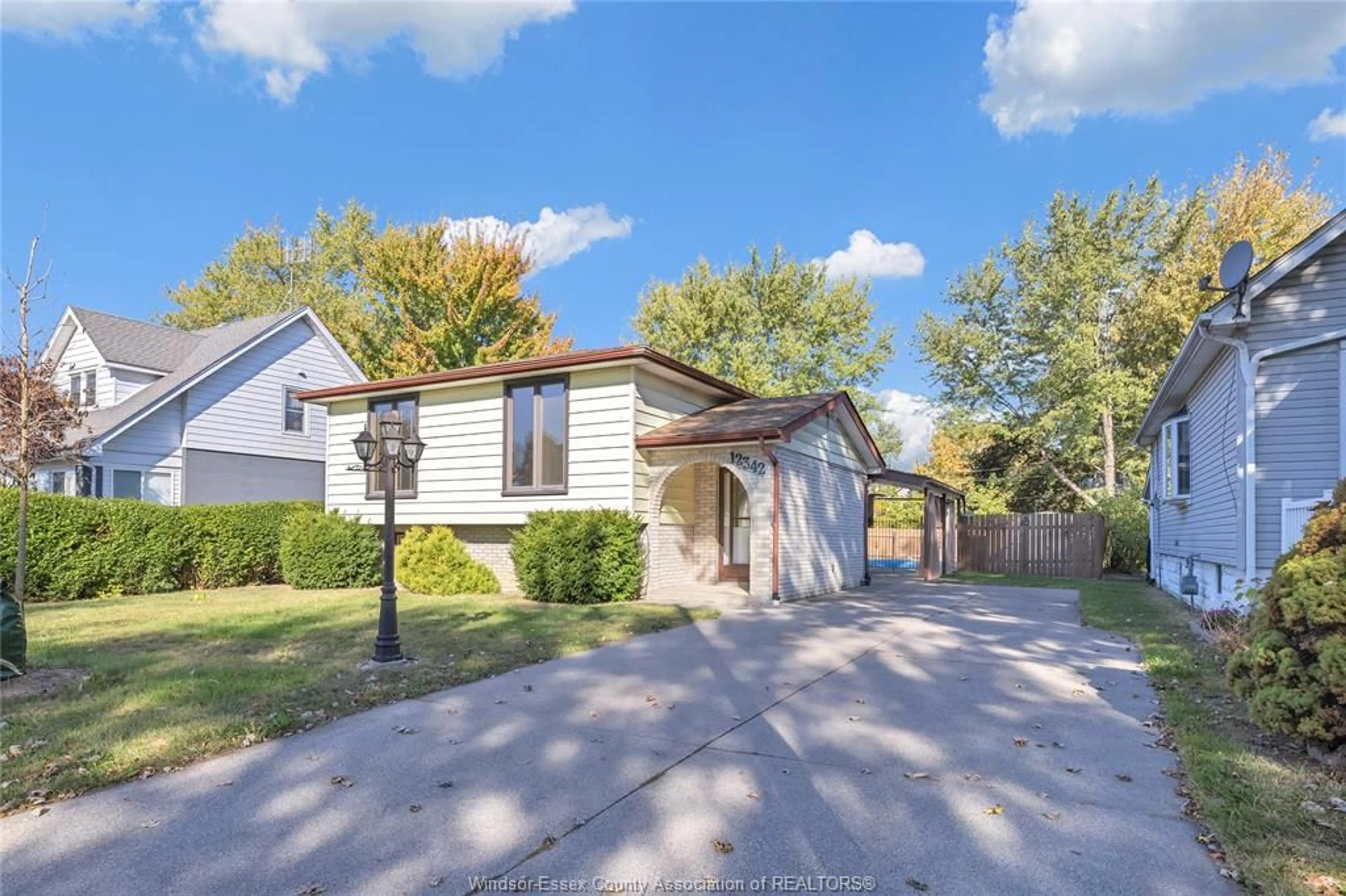 Unknown for 12342 LACHANCE Crt, Tecumseh Ontario N8N 1L6