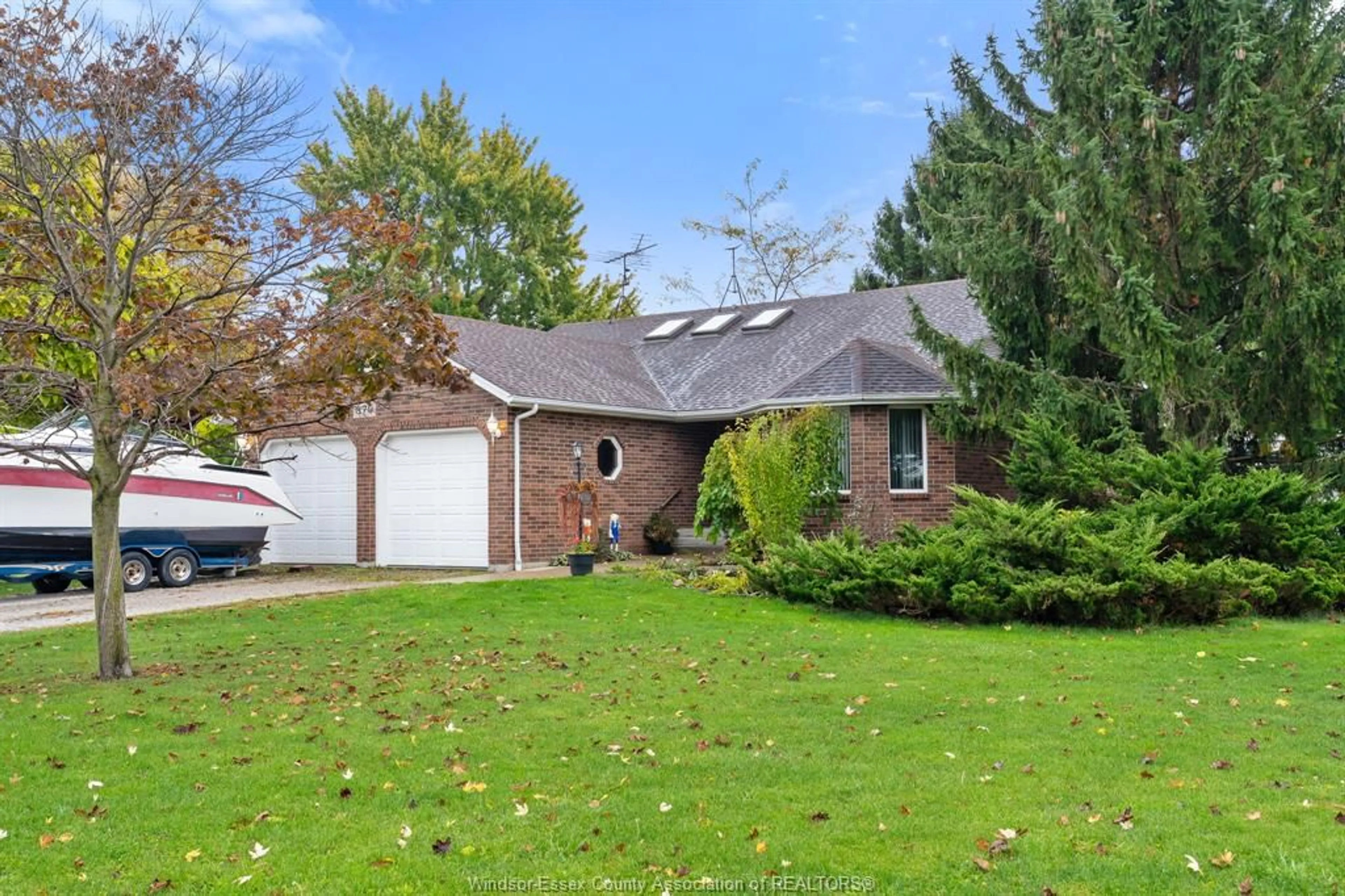 Home with brick exterior material, street for 879 ROAD 2 W, Kingsville Ontario N9Y 2E4