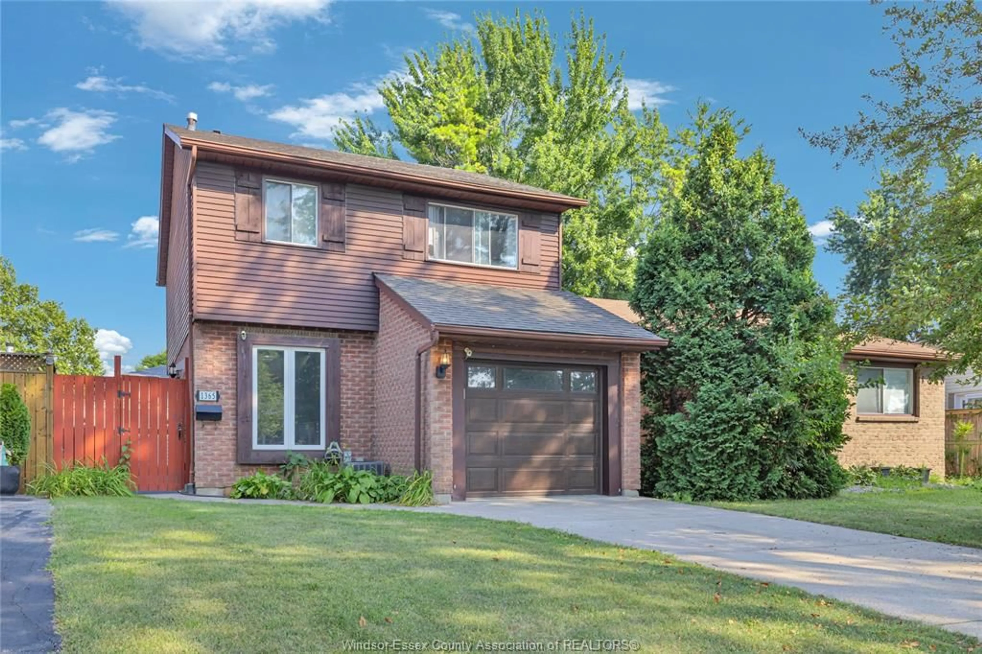Home with brick exterior material, street for 1365 CALVERT Crt, Windsor Ontario N8W 4Z9