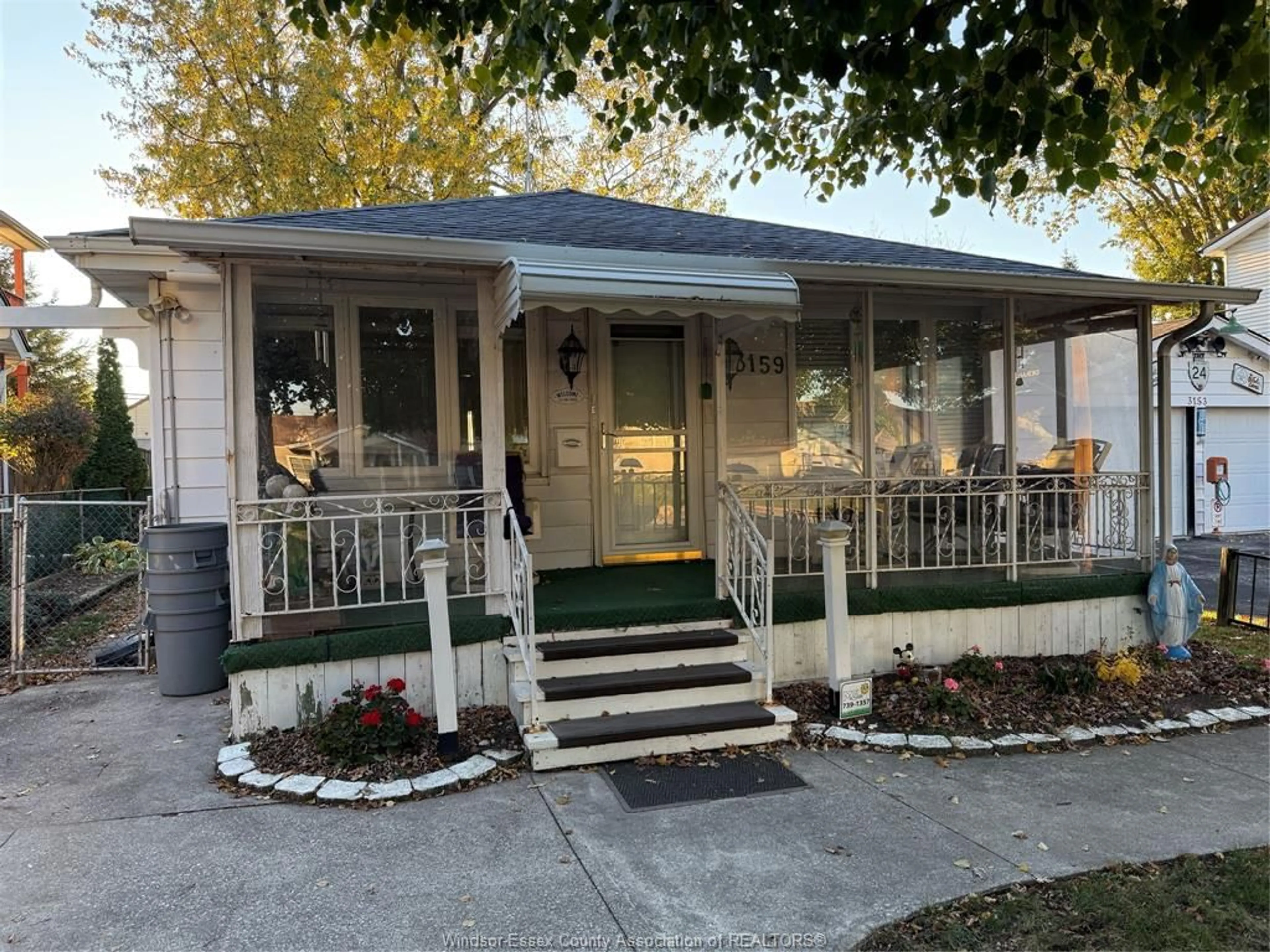 Unknown for 3159 BYNG Rd, Windsor Ontario N8W 3G8