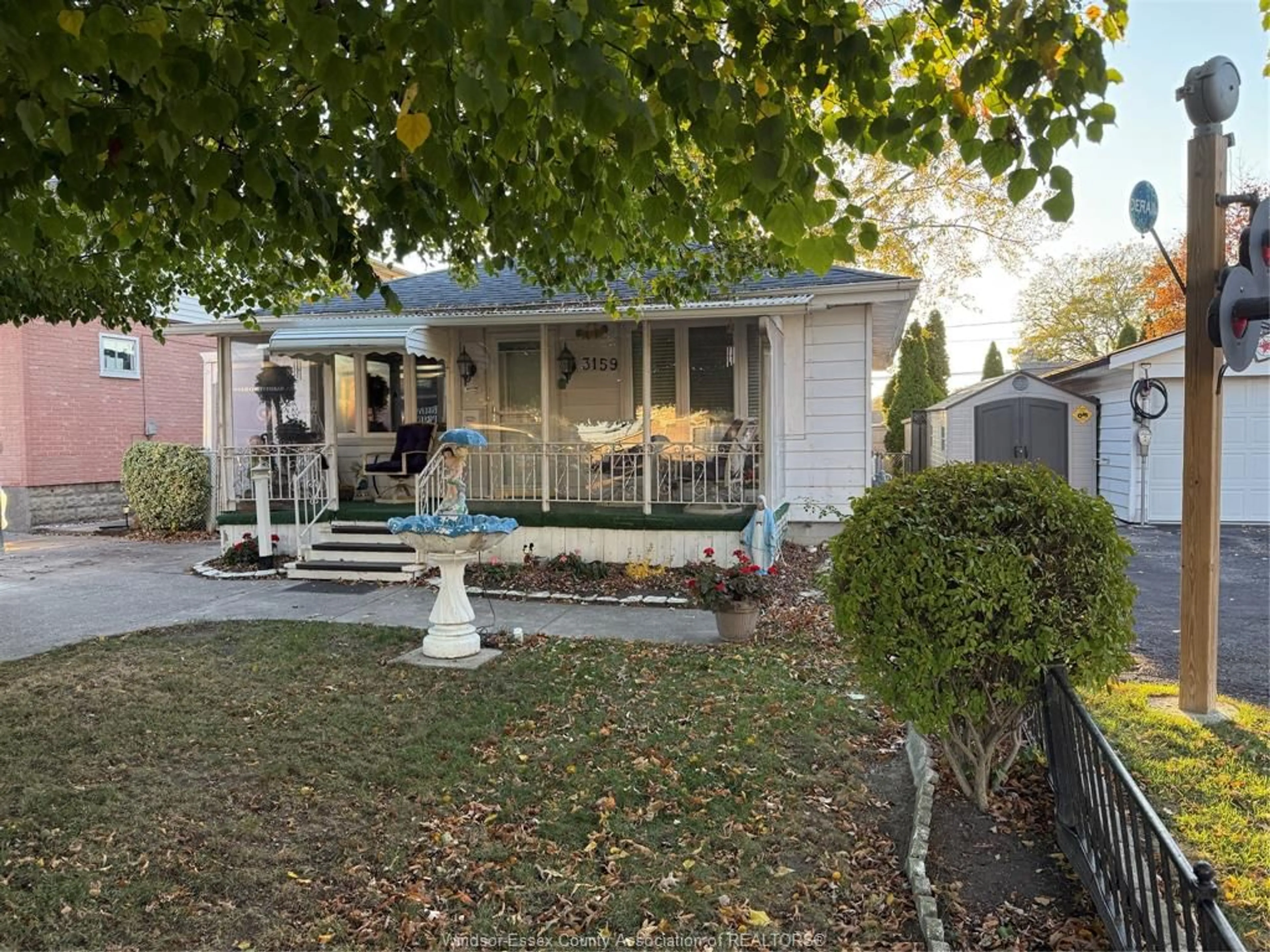 Patio, street for 3159 BYNG Rd, Windsor Ontario N8W 3G8