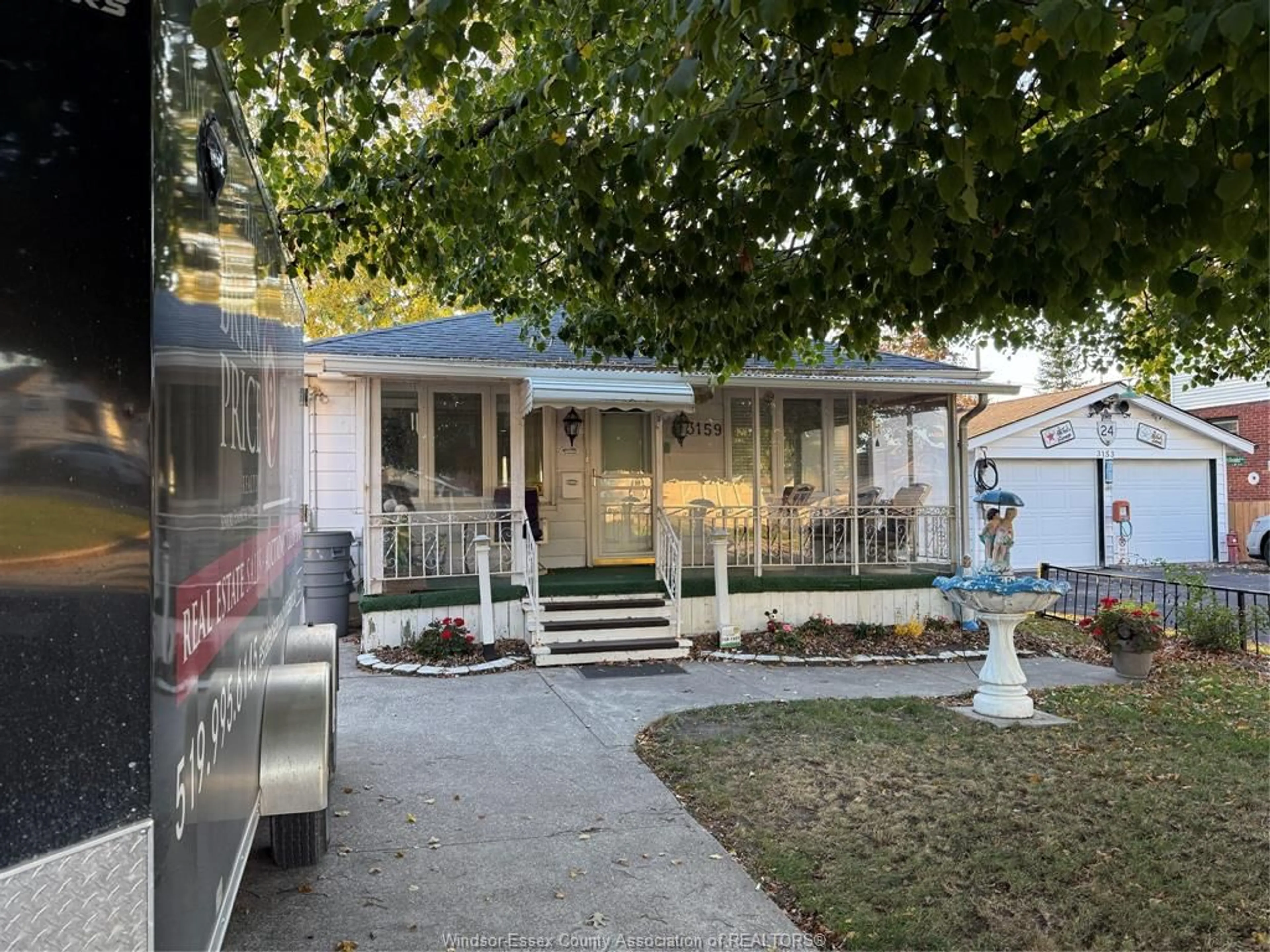 Patio, street for 3159 BYNG Rd, Windsor Ontario N8W 3G8