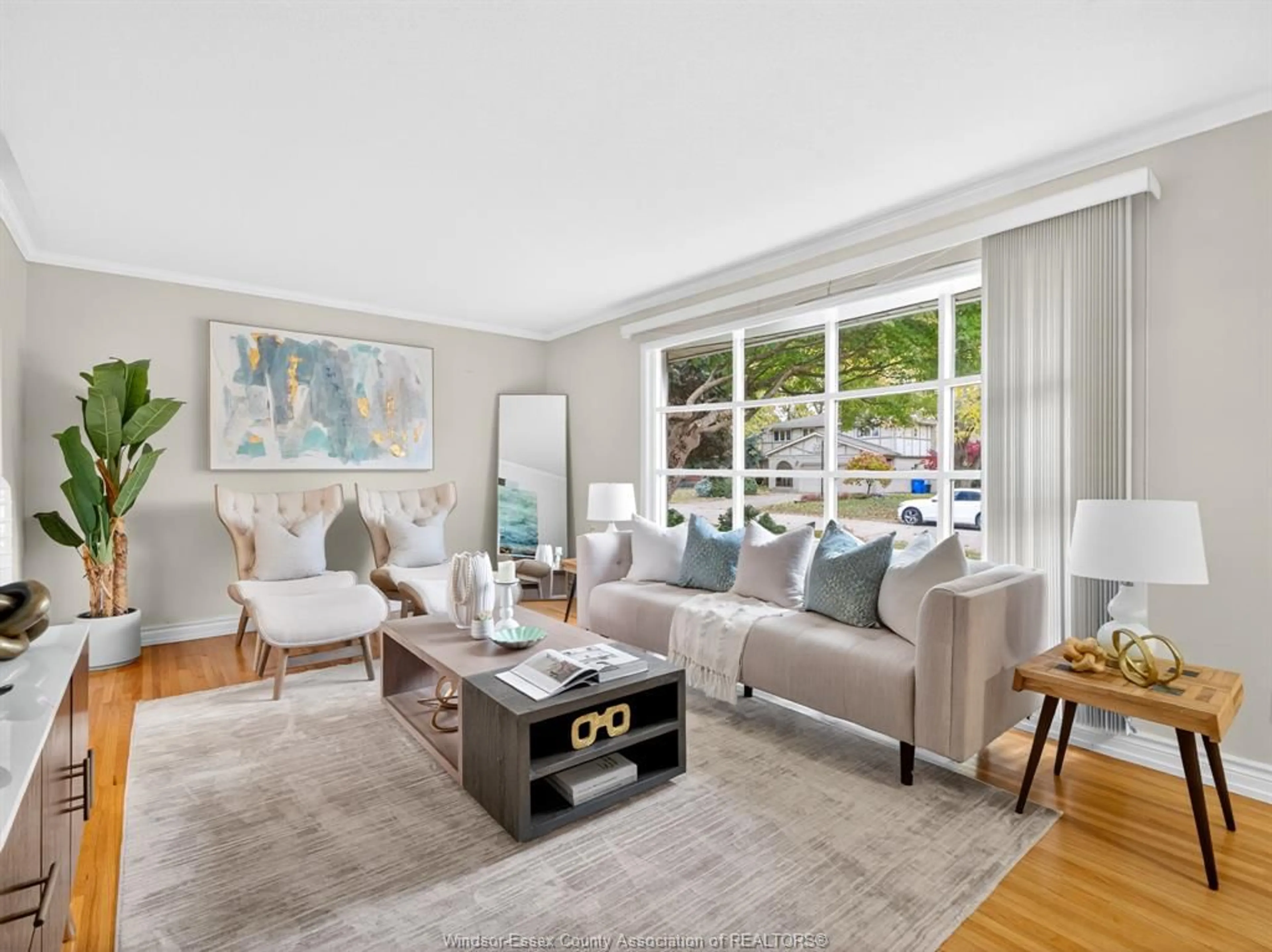 Living room with furniture, unknown for 2945 GLENWOOD Ave, Windsor Ontario N9E 2X7