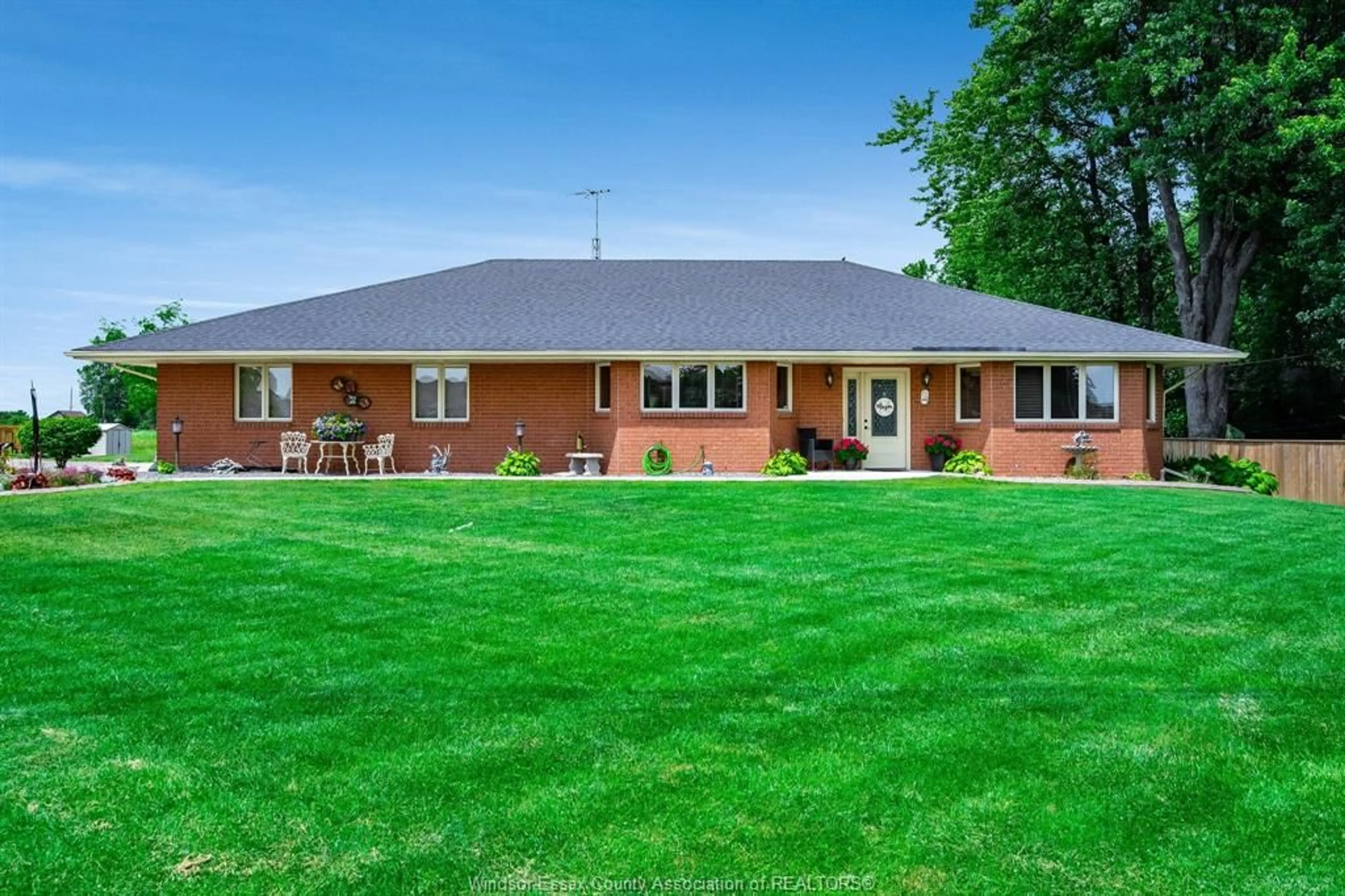 Home with brick exterior material, unknown for 1462 County Rd 22, Lakeshore Ontario N8L 0H9