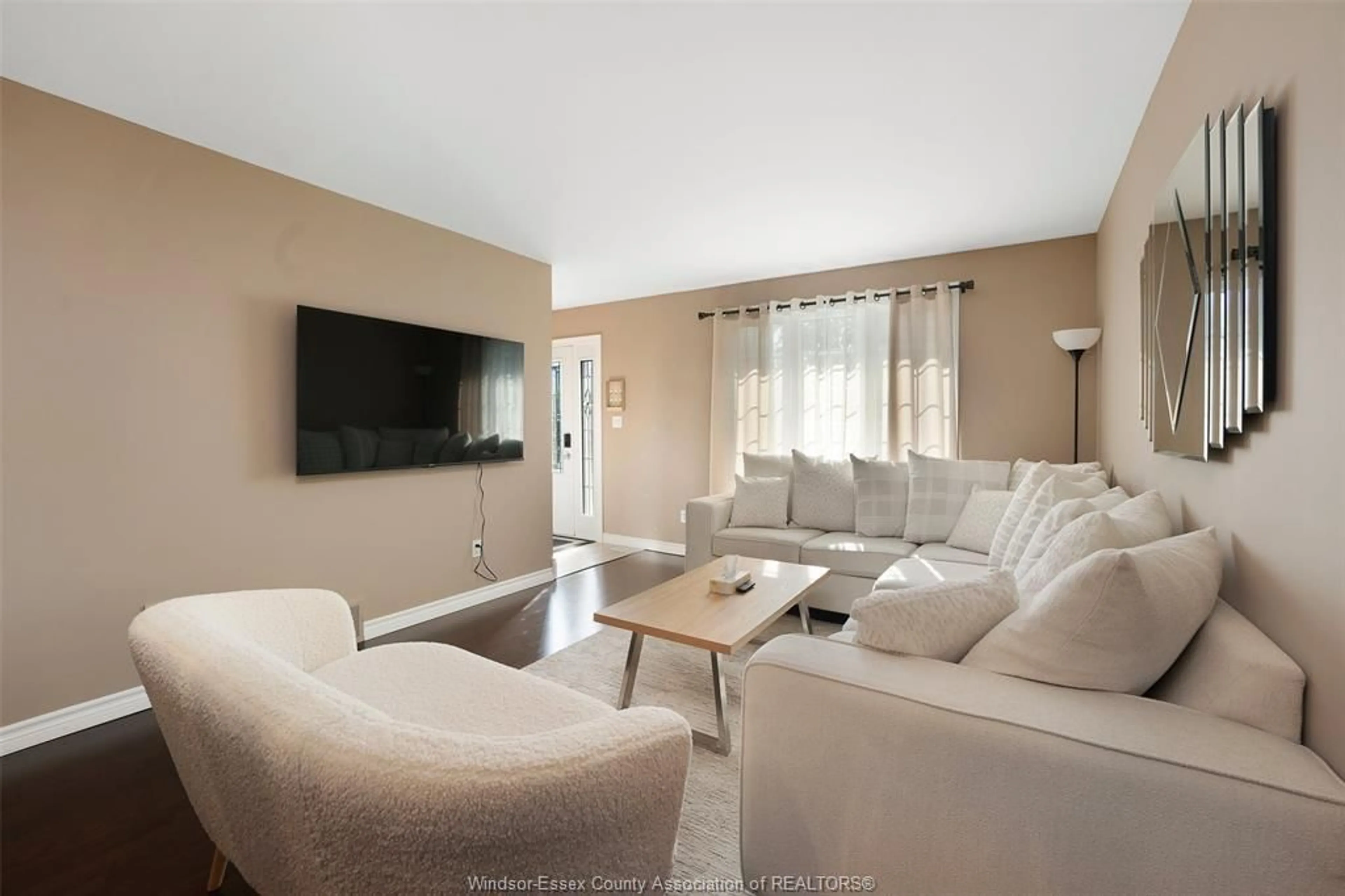 Living room with furniture, unknown for 12676 HORWOOD, Tecumseh Ontario N8N 4T8