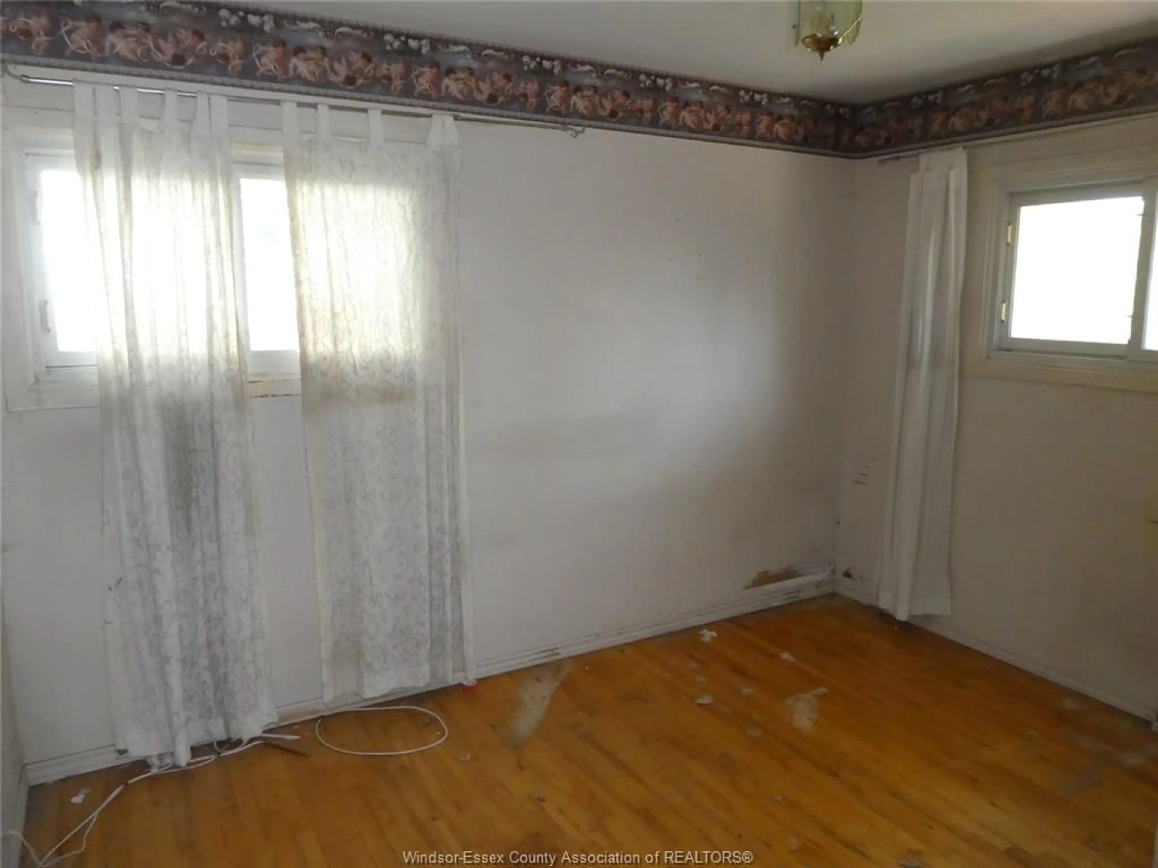 A pic of a room for 1532 TOURANGEAU Rd, Windsor Ontario N8Y 4J4
