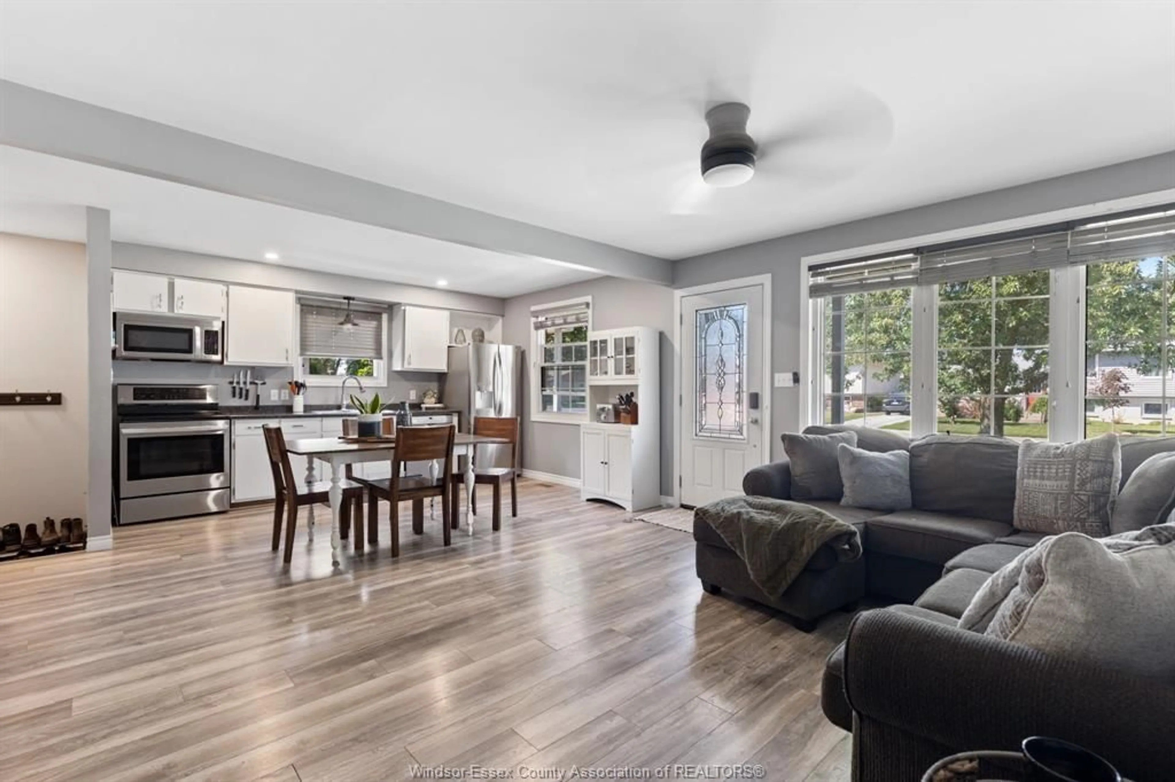 Open concept kitchen, unknown for 1 PEARL St, Tilbury Ontario N0P 2L0