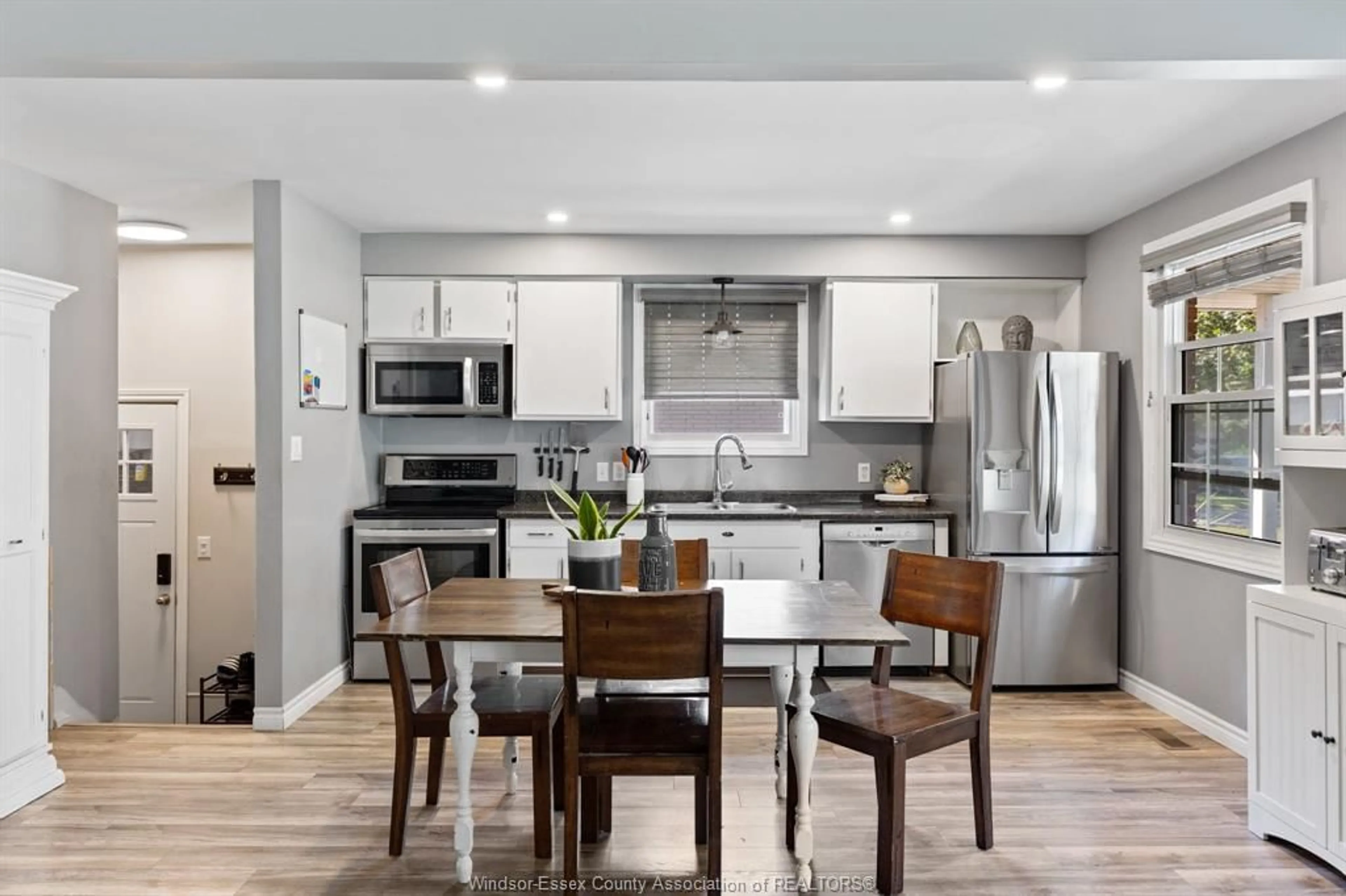 Open concept kitchen, unknown for 1 PEARL St, Tilbury Ontario N0P 2L0