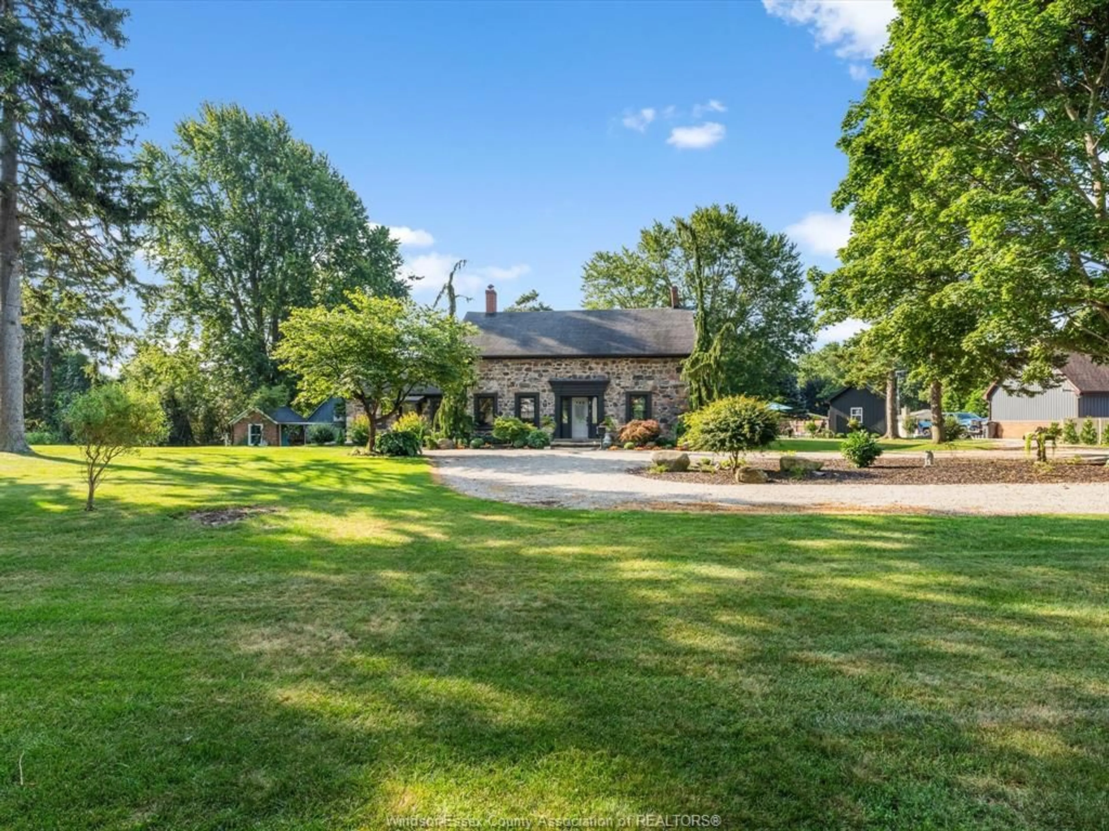 A pic from outside/outdoor area/front of a property/back of a property/a pic from drone, unknown for 1203 Seacliff Dr, Kingsville Ontario N9Y 2M1