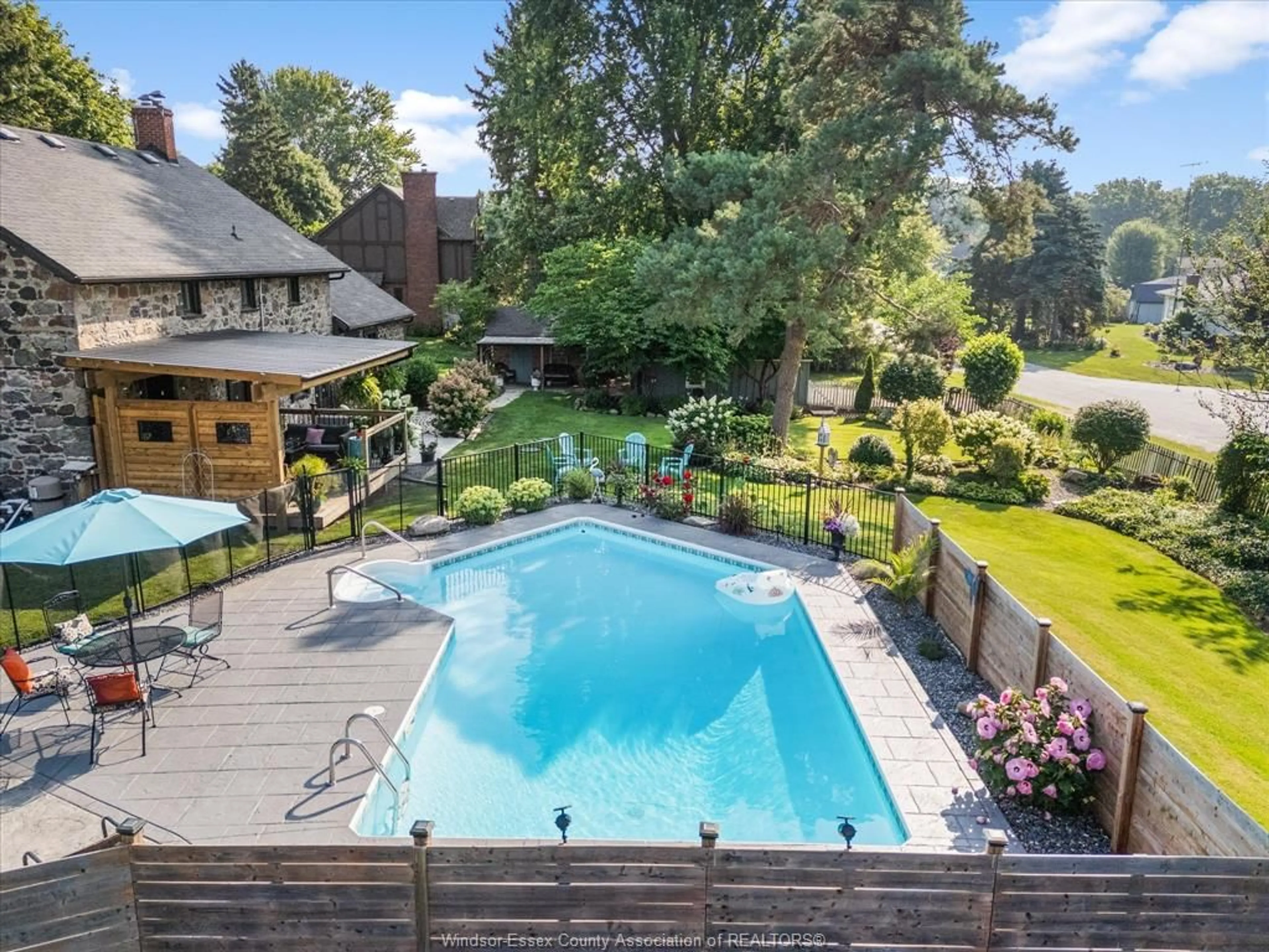 Pool for 1203 Seacliff Dr, Kingsville Ontario N9Y 2M1