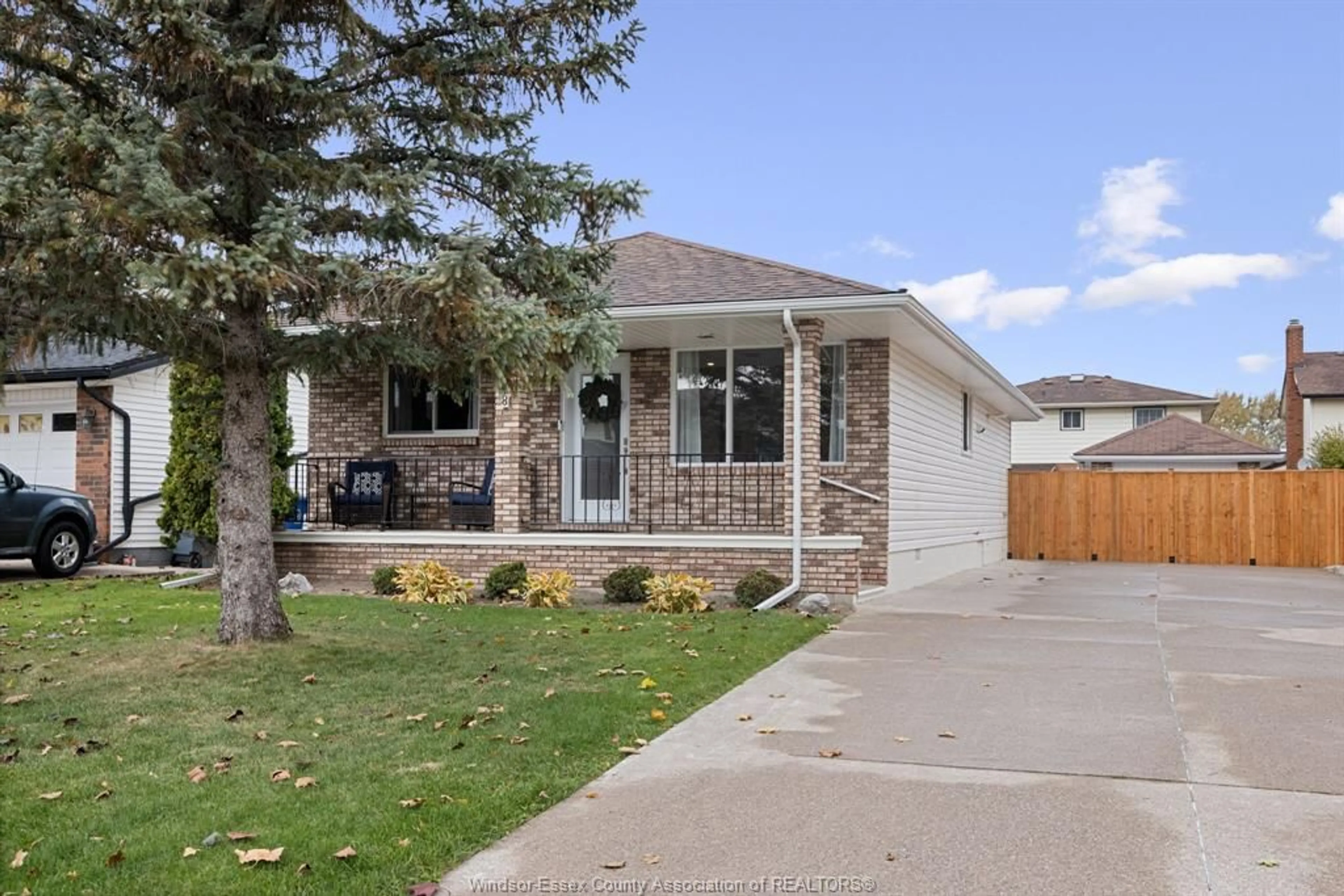 Home with vinyl exterior material, street for 12218 BAILLARGEON, Tecumseh Ontario N8N 4A7