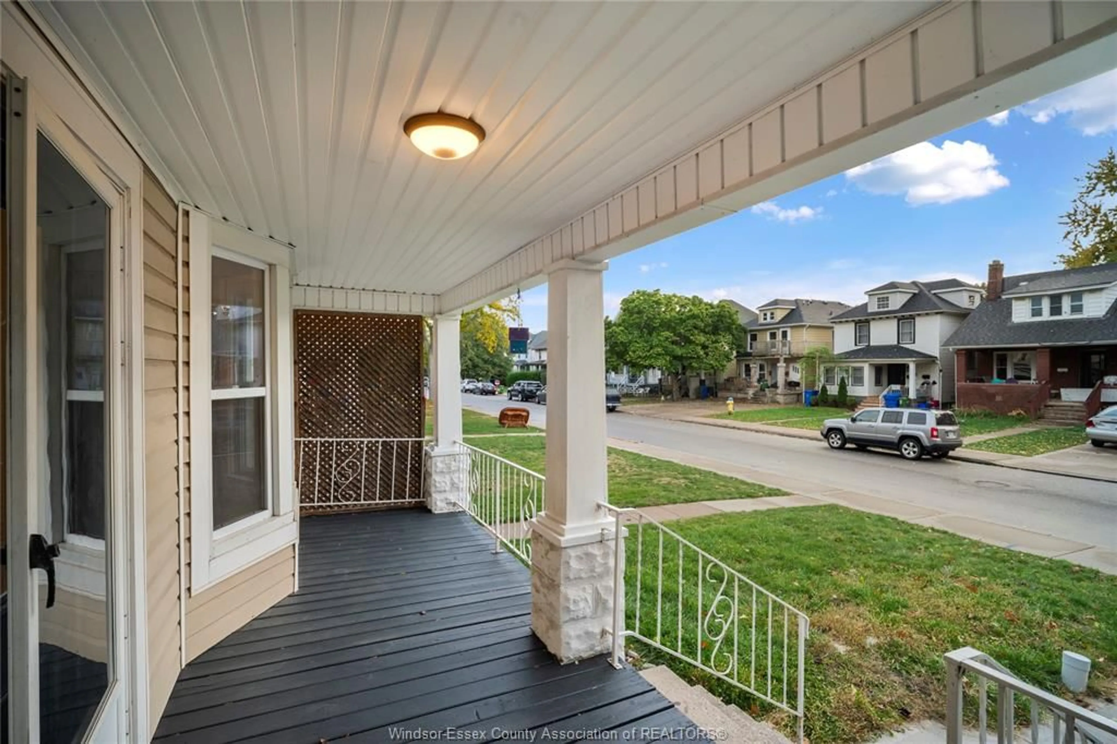 Unknown for 676 MOY, Windsor Ontario N9A 2N6