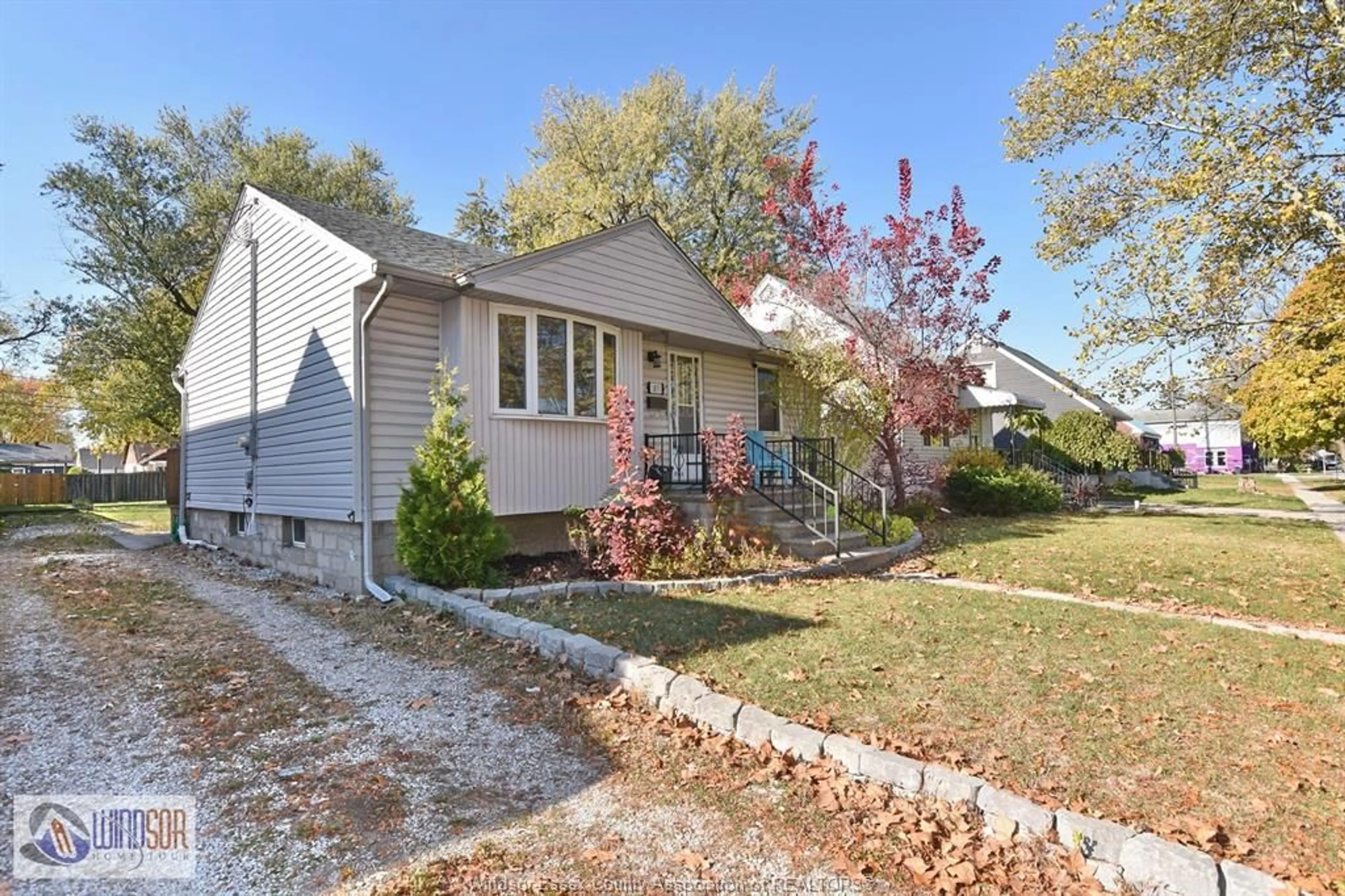 Unknown for 1833 GEORGE Ave, Windsor Ontario N8W 4L9