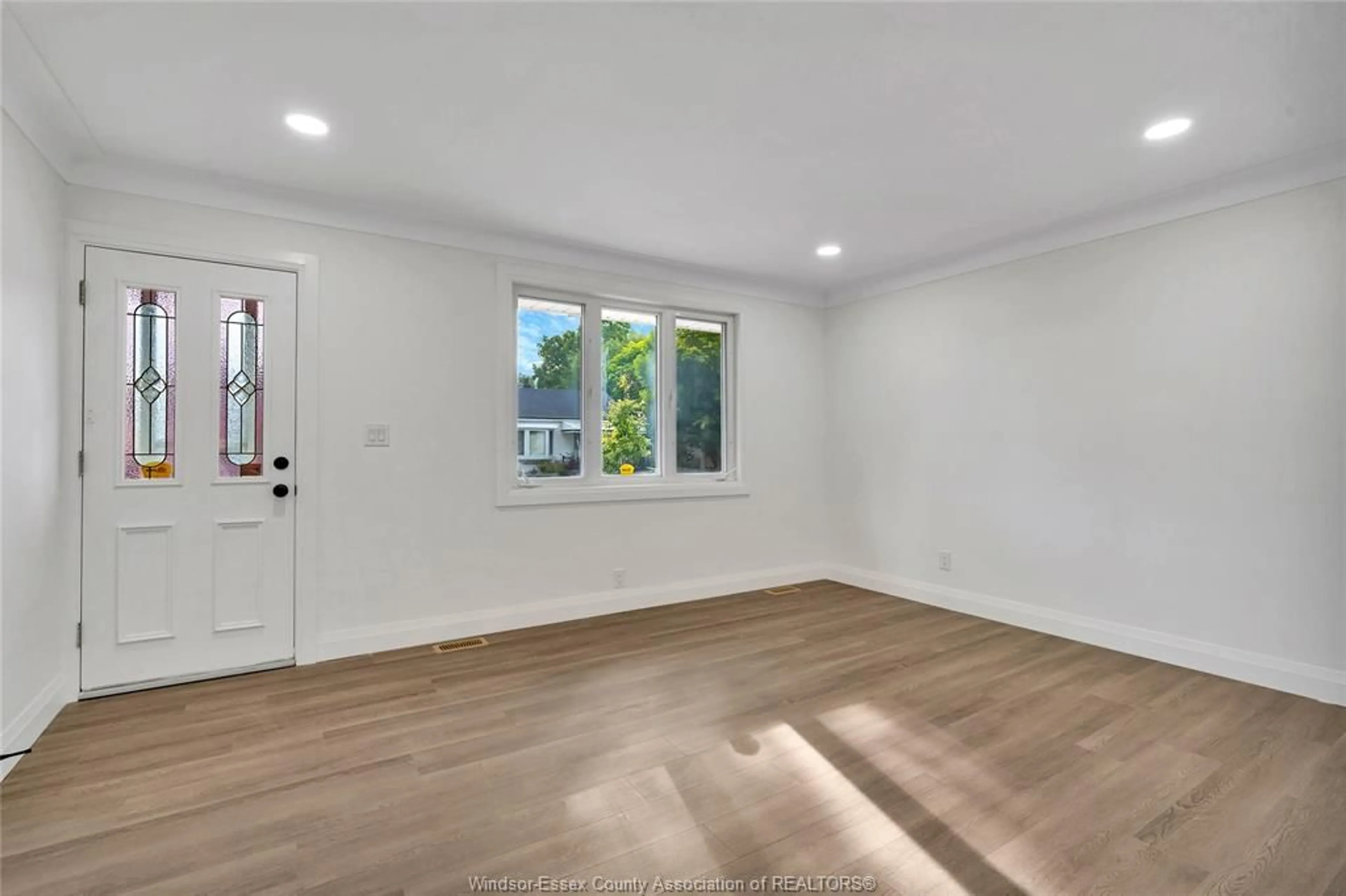 A pic of a room for 2222 FOREST Ave, Windsor Ontario N8W 2G6