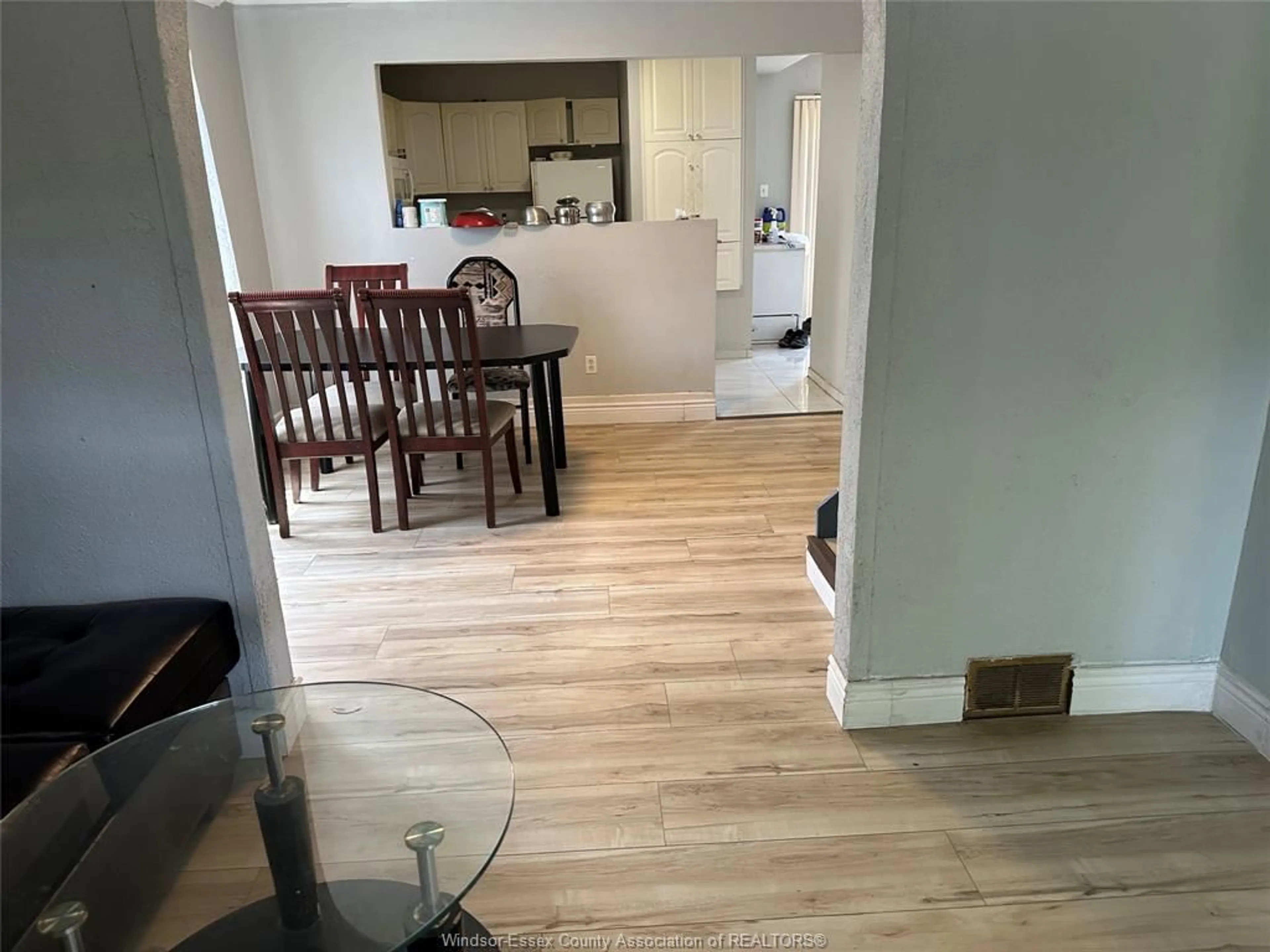 A pic of a room for 961 CAMPBELL, Windsor Ontario N9B 2J4