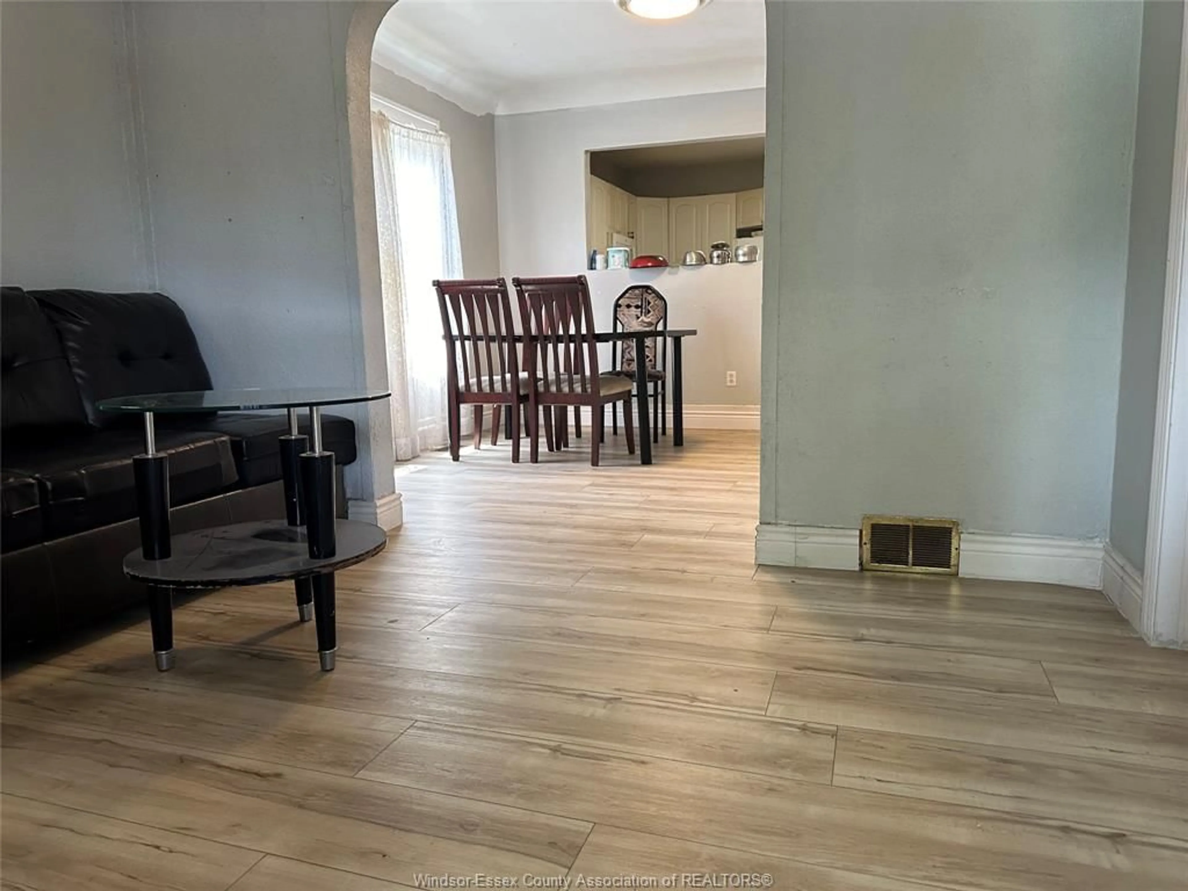 A pic of a room for 961 CAMPBELL, Windsor Ontario N9B 2J4