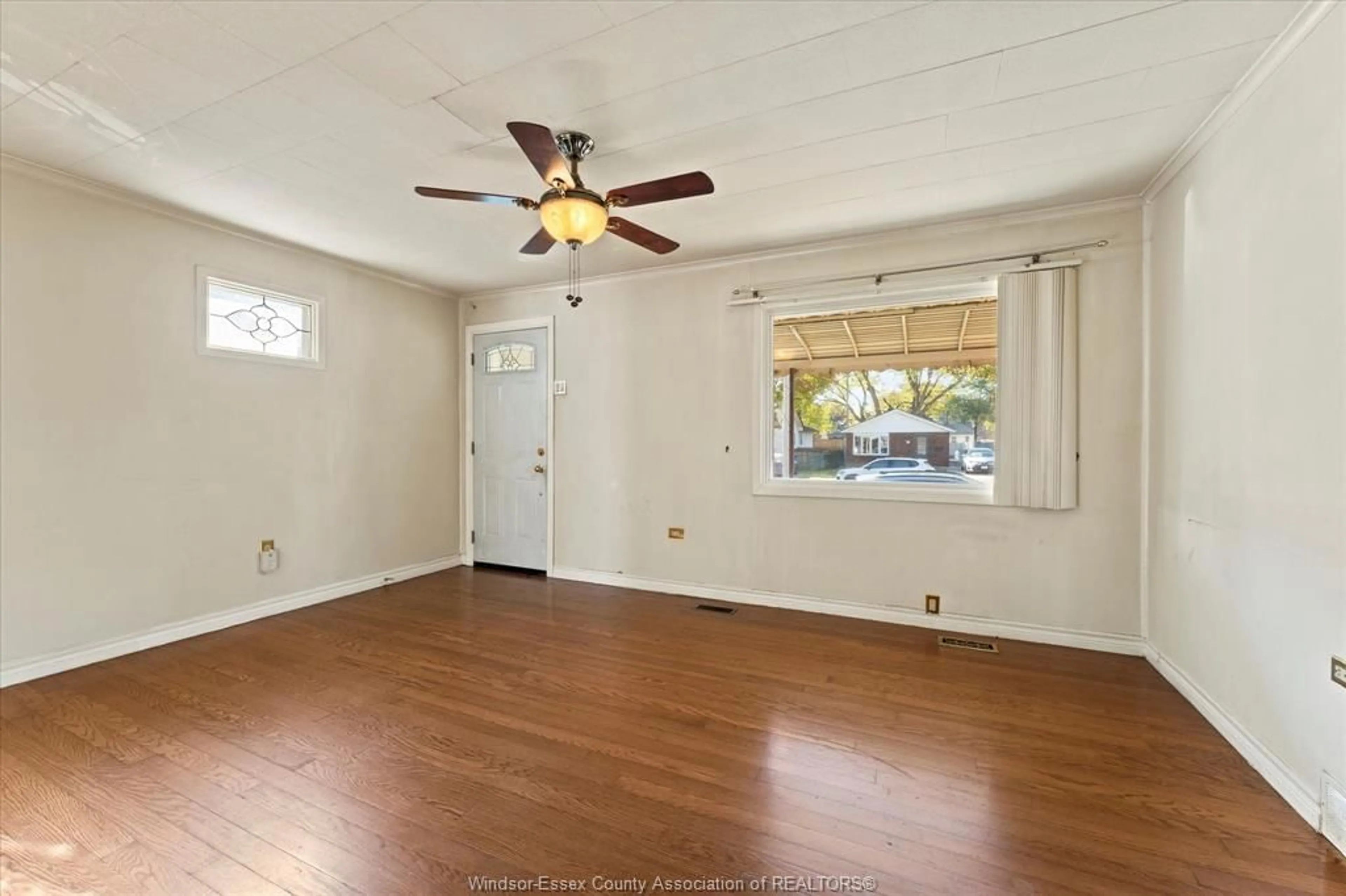 A pic of a room for 958 PARTINGTON Ave, Windsor Ontario N9B 2P2