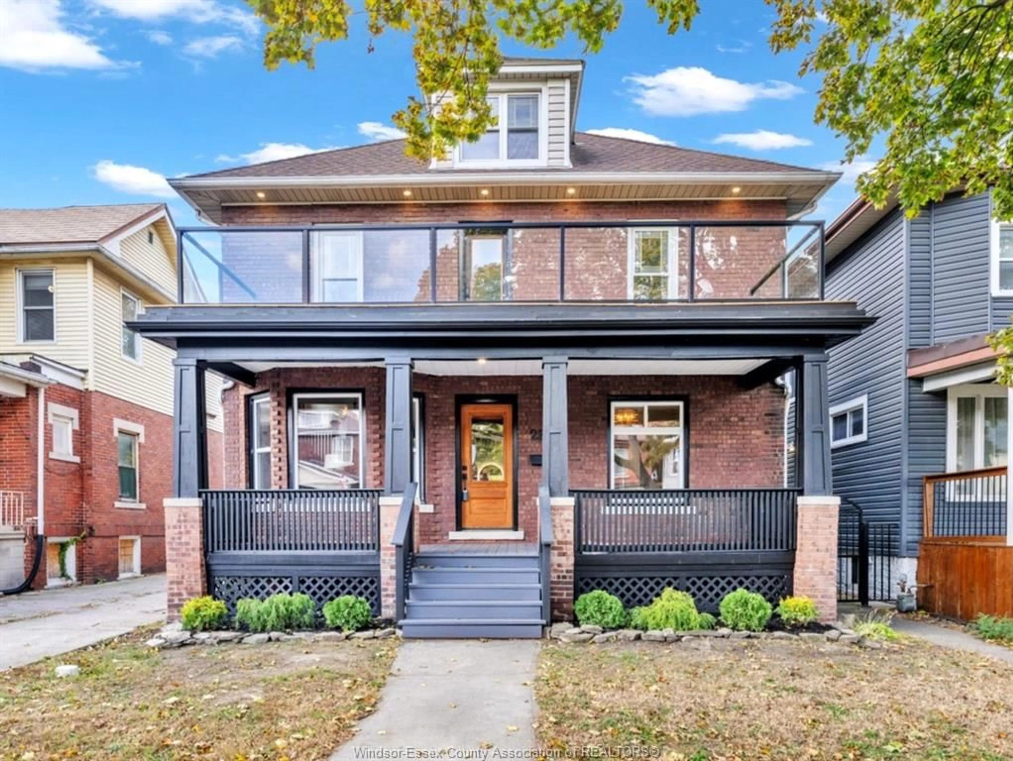 Home with brick exterior material, street for 283 GLADSTONE Ave, Windsor Ontario N9A 2P6