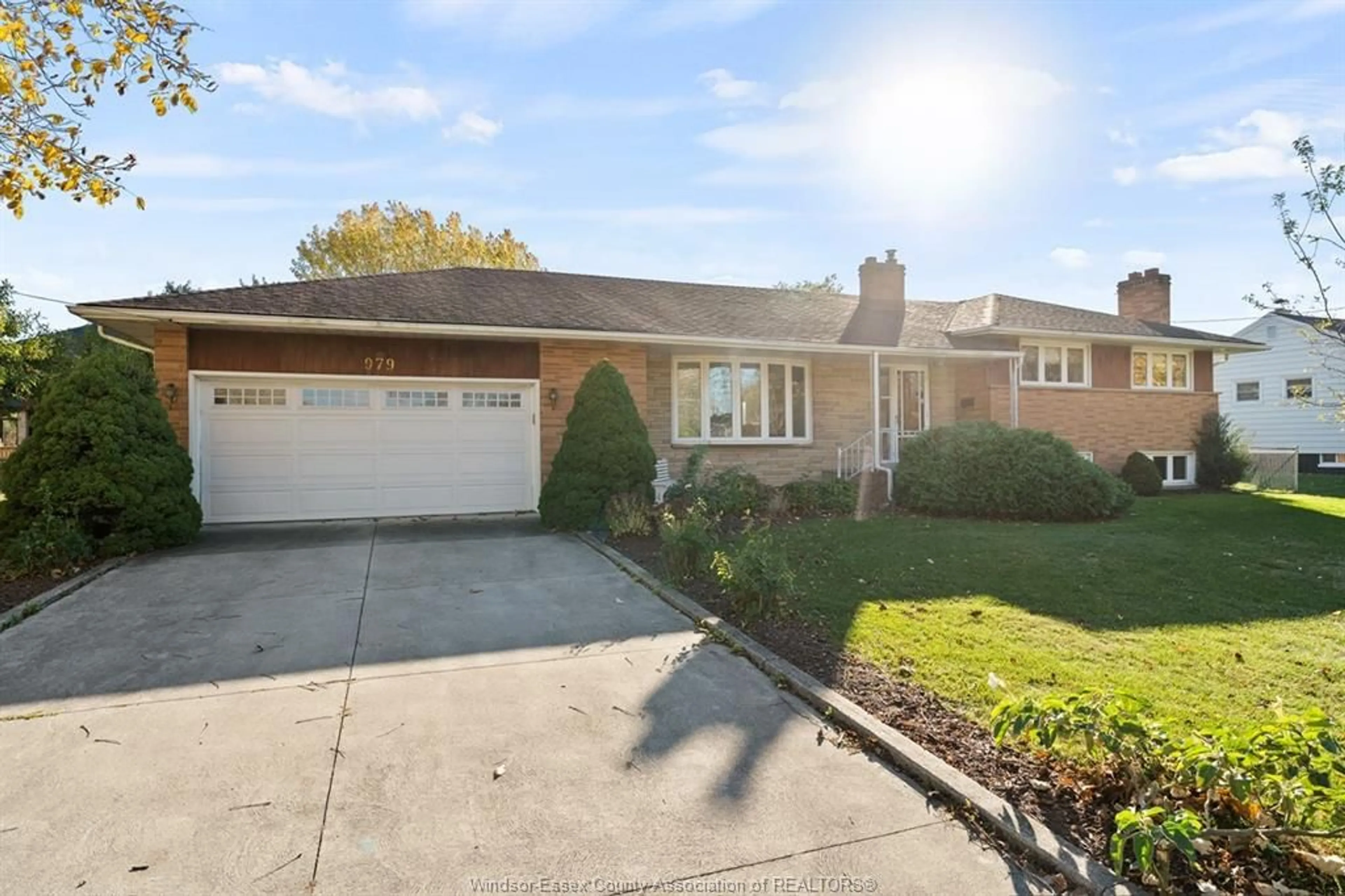 Unknown for 979 SCOFIELD, Windsor Ontario N9G 1L6