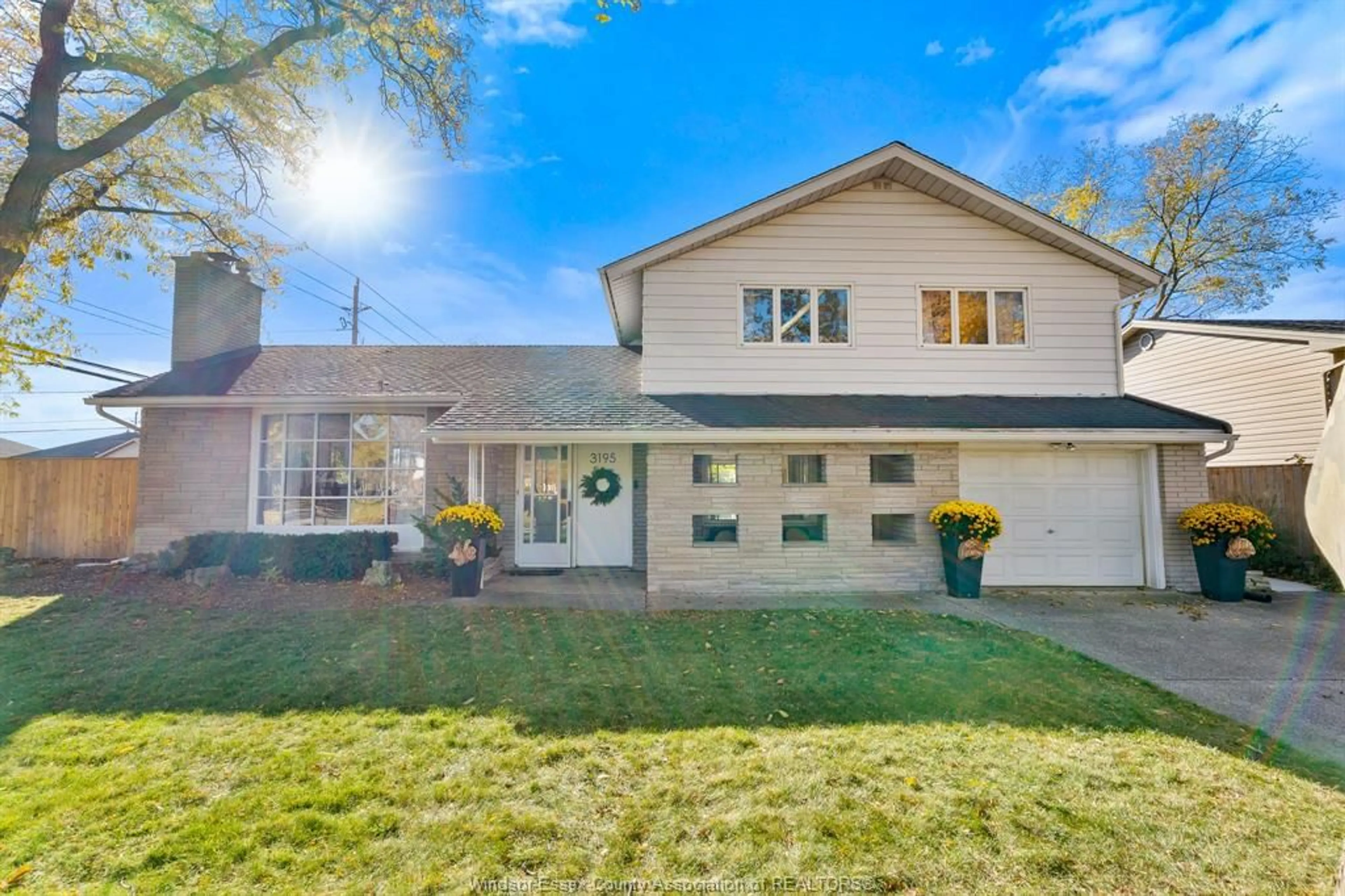 Unknown for 3195 Askin, Windsor Ontario N9E 3J4