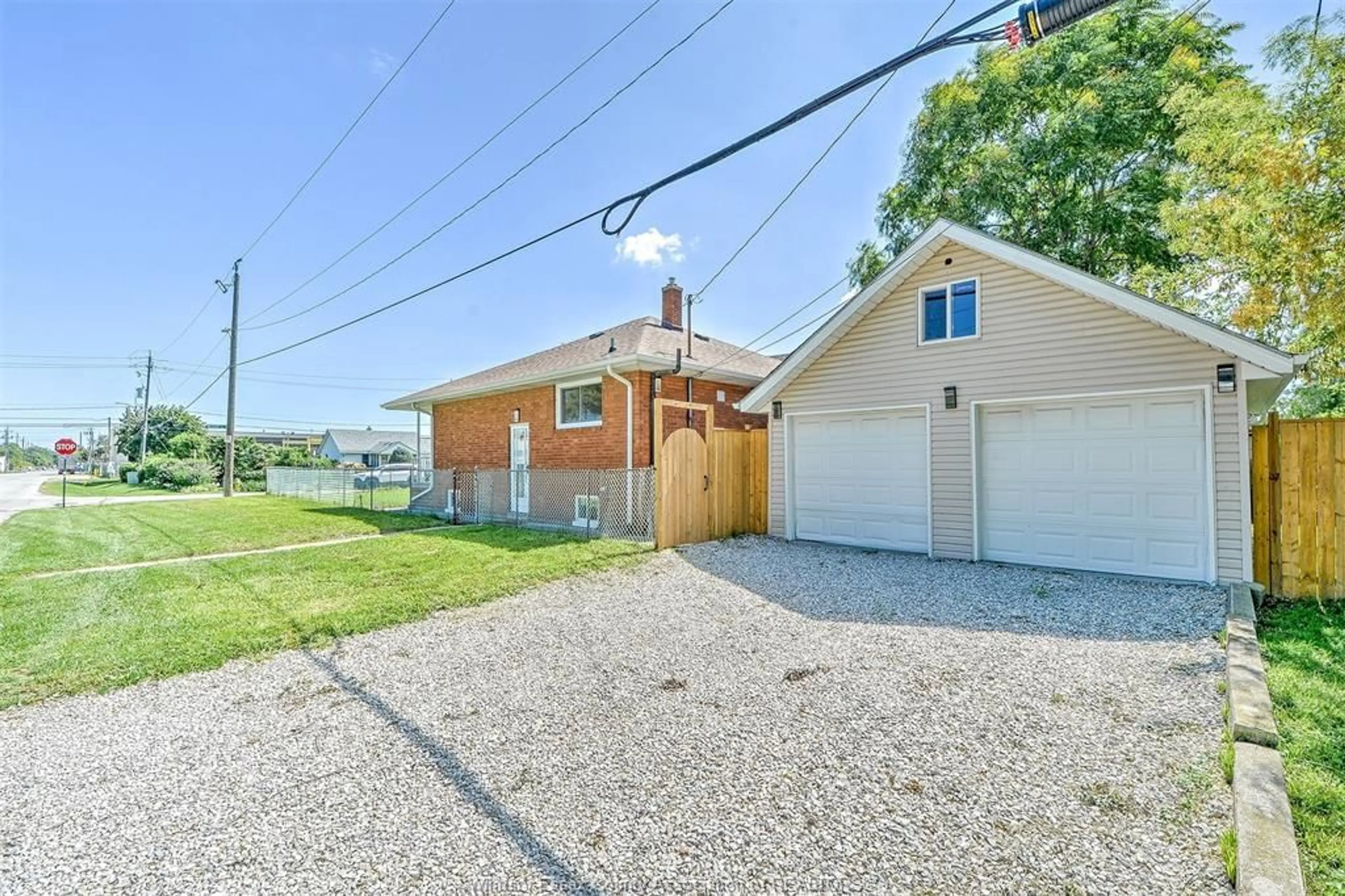 A pic from outside/outdoor area/front of a property/back of a property/a pic from drone, unknown for 2503 Meldrum ROAD, Windsor Ontario N8W 4E9