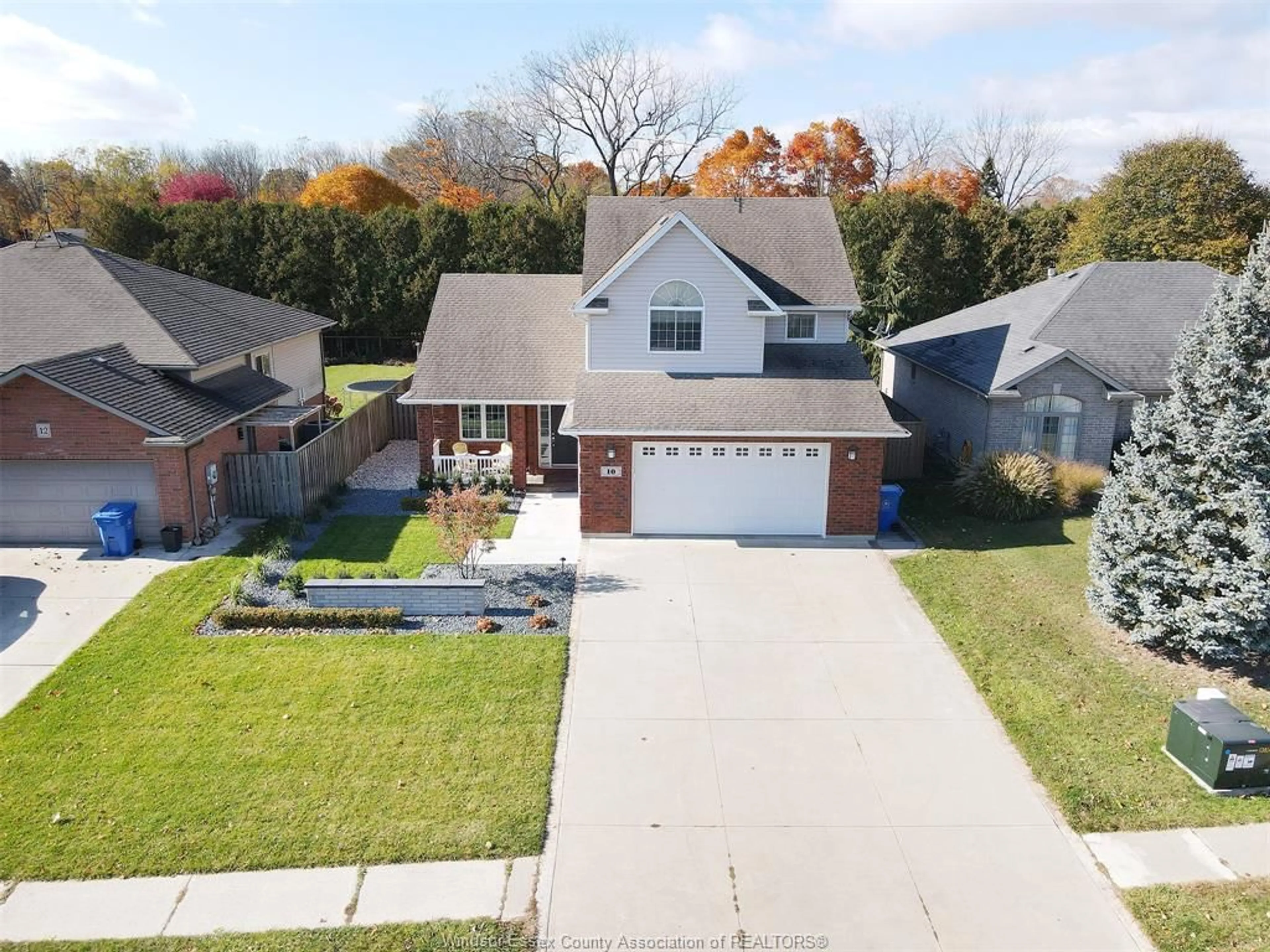 A pic from outside/outdoor area/front of a property/back of a property/a pic from drone, street for 10 CONSERVATION Blvd, Kingsville Ontario N9Y 4E2
