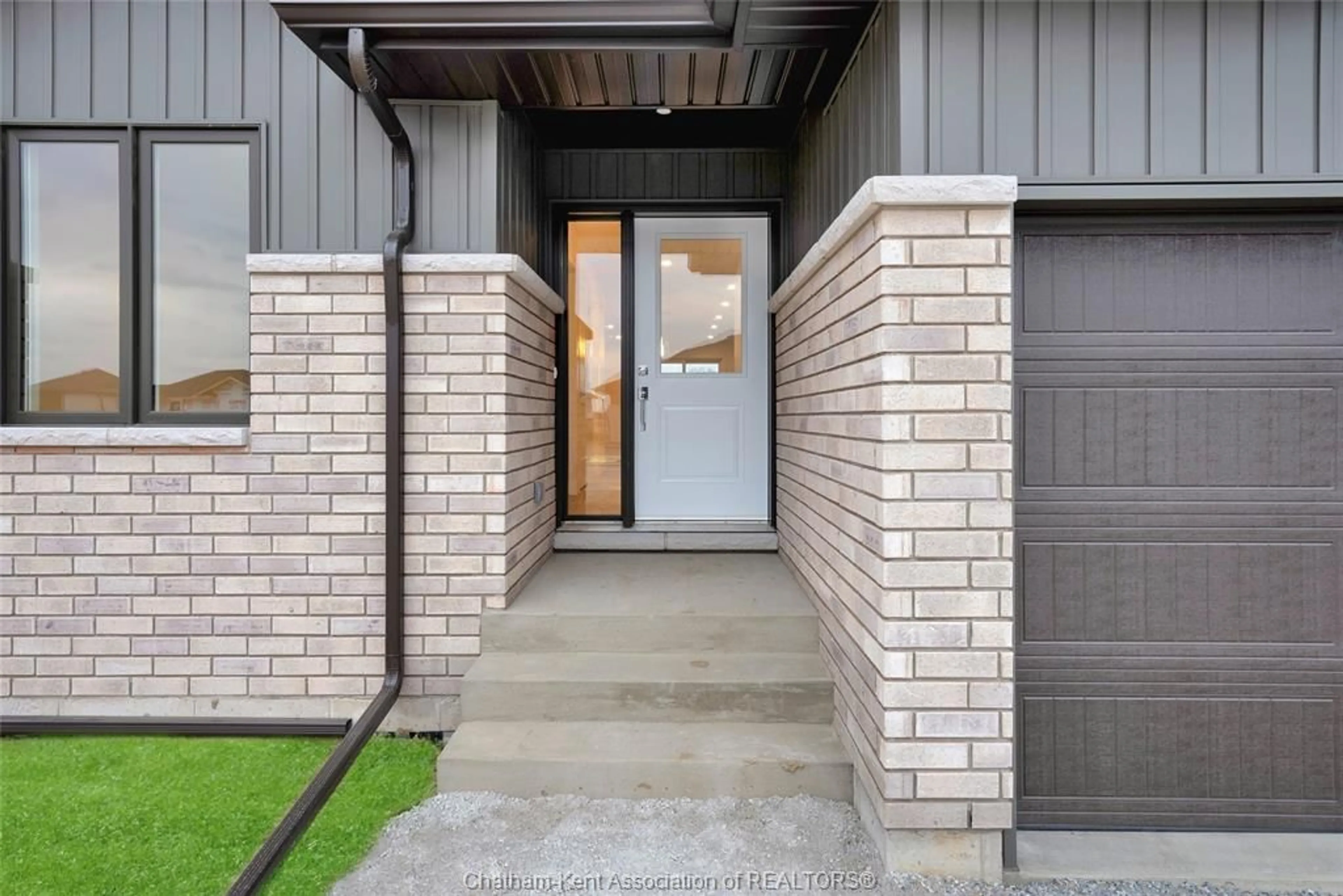 Unknown for 19 Cornerstone Pl, Chatham Ontario N7M 0V8