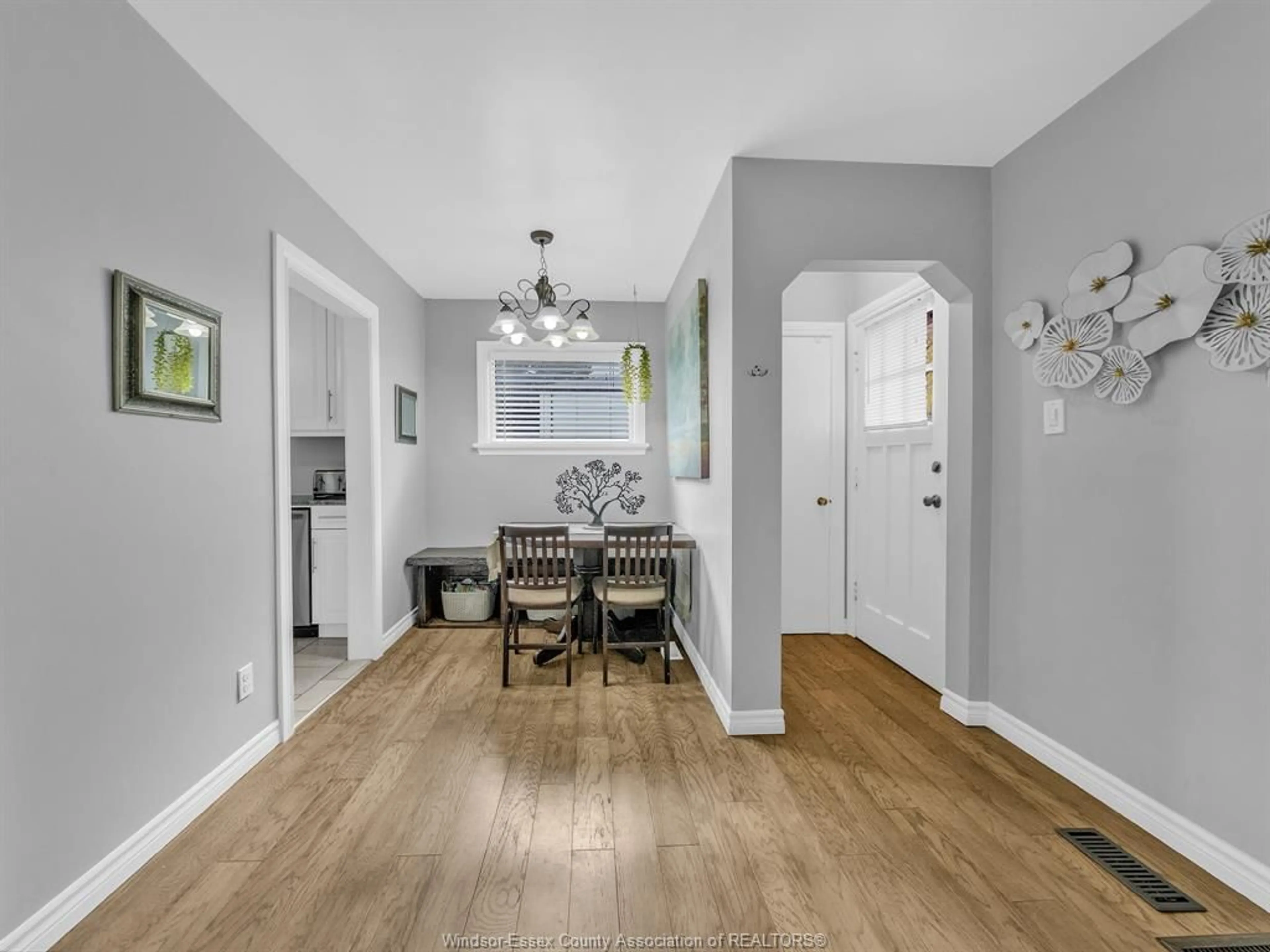 Unknown for 994 HOMEDALE Blvd, Windsor Ontario N8S 2T2