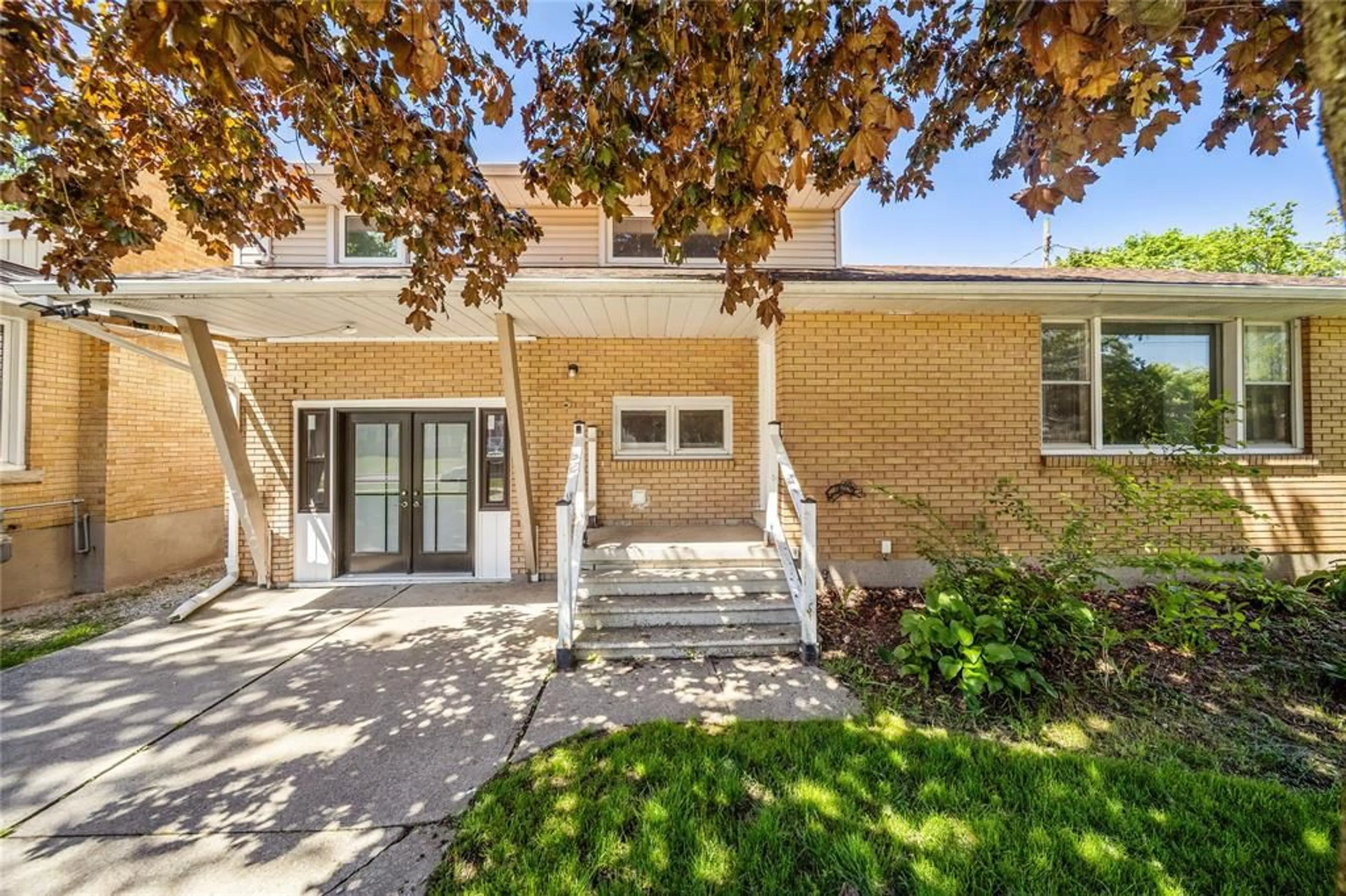 Home with brick exterior material, street for 212 CAMERON St, St Clair Ontario N0N 1G0