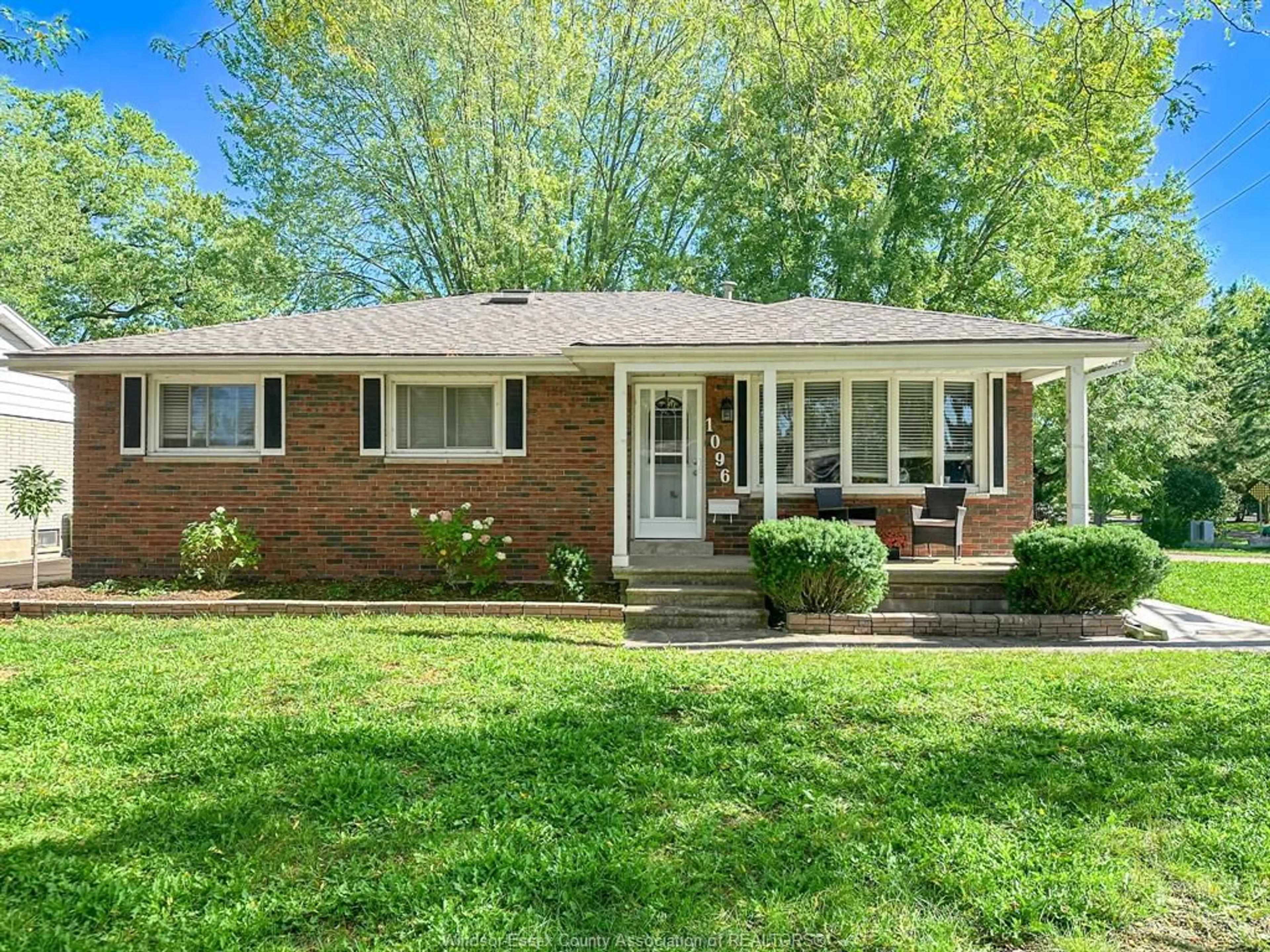 Home with brick exterior material, street for 1096 COVENTRY, Windsor Ontario N8X 3T6