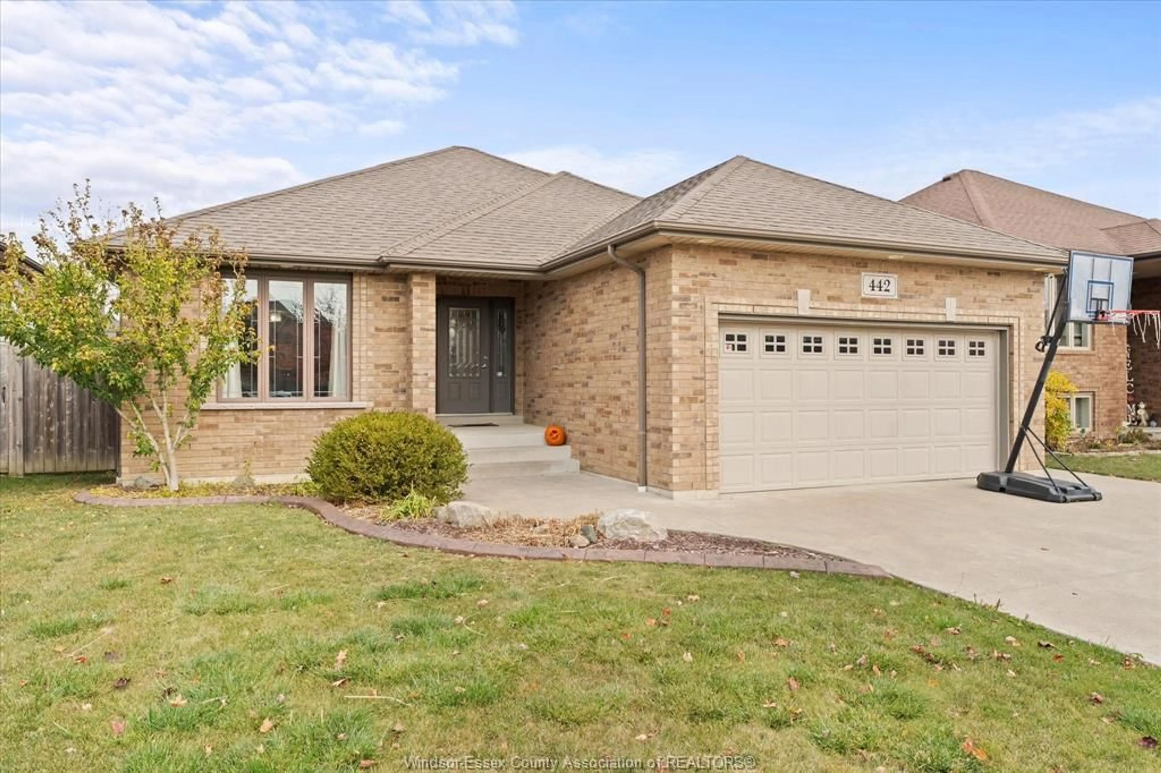 Home with brick exterior material, street for 442 WELSH, Amherstburg Ontario N9V 0C1