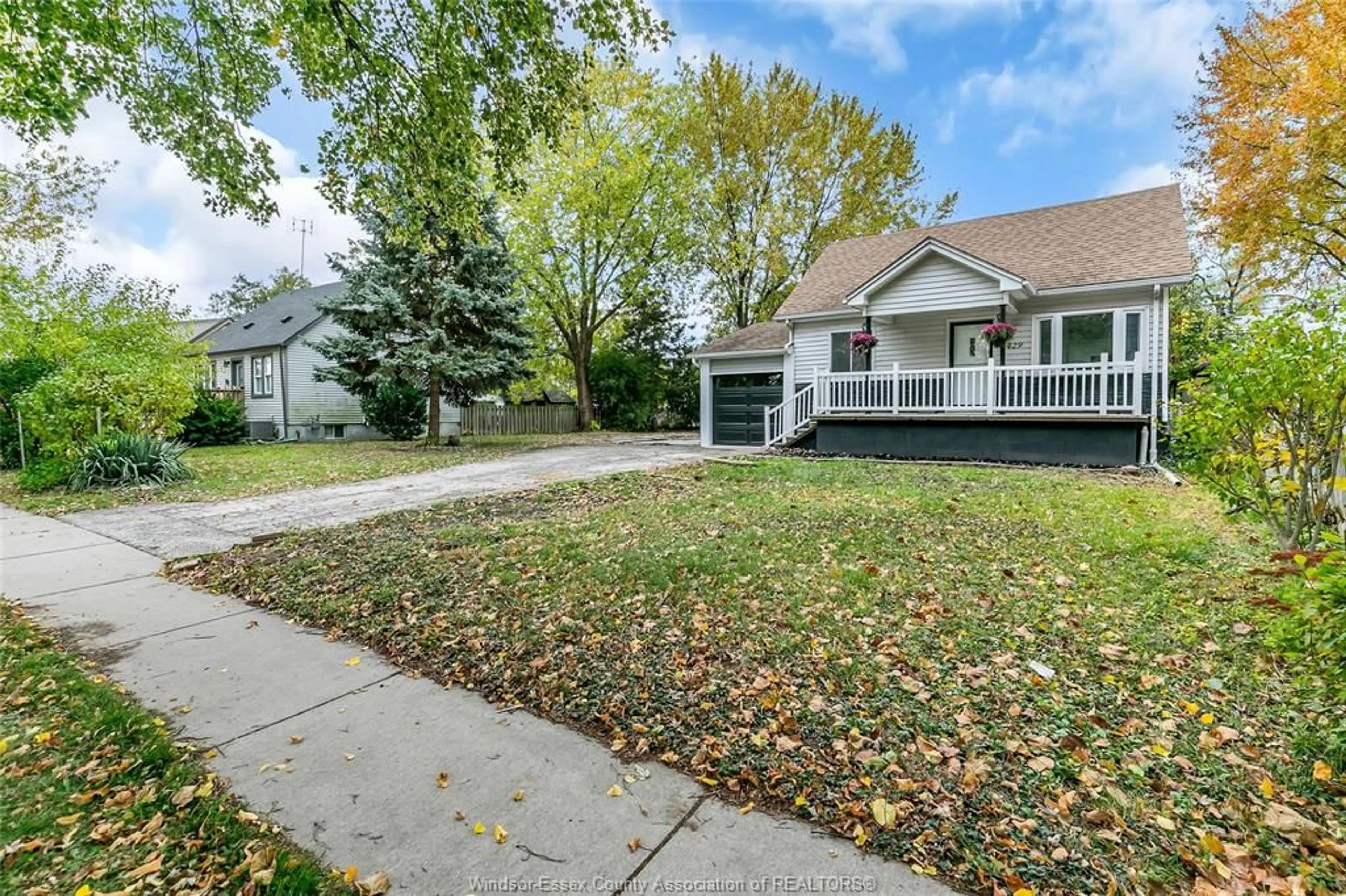 Home with vinyl exterior material, street for 2429 ALEXIS, Windsor Ontario N8W 3Z4