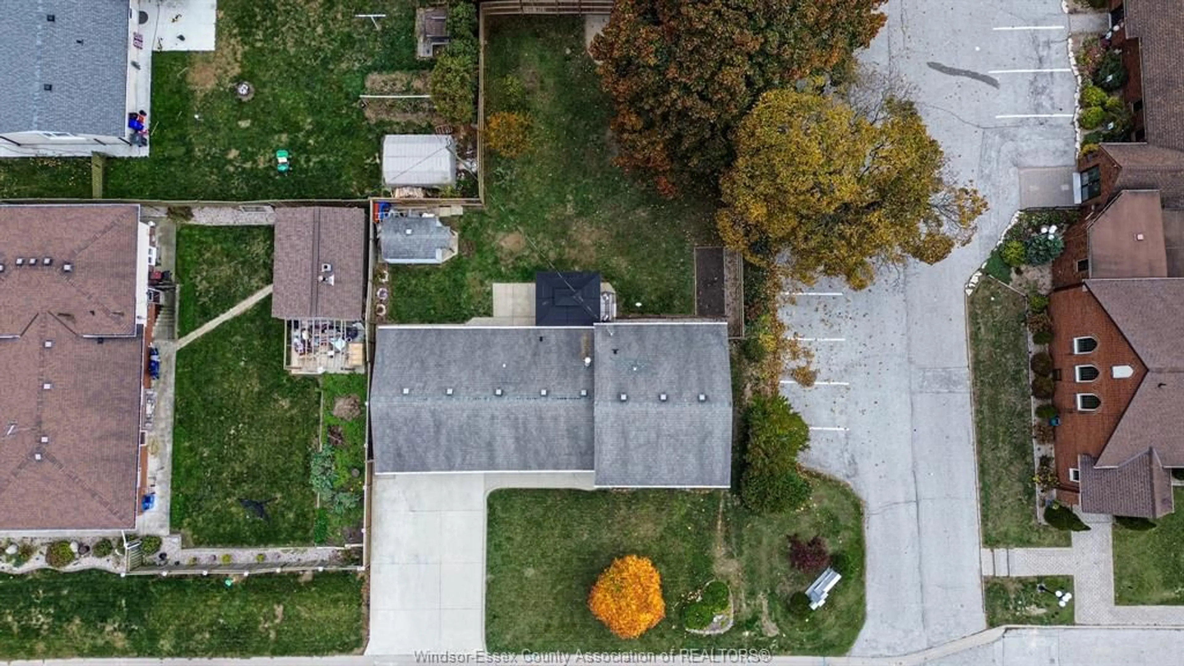 A pic from outside/outdoor area/front of a property/back of a property/a pic from drone, street for 1899 QUEEN BLVD, Ruthven Ontario N0P 2J0