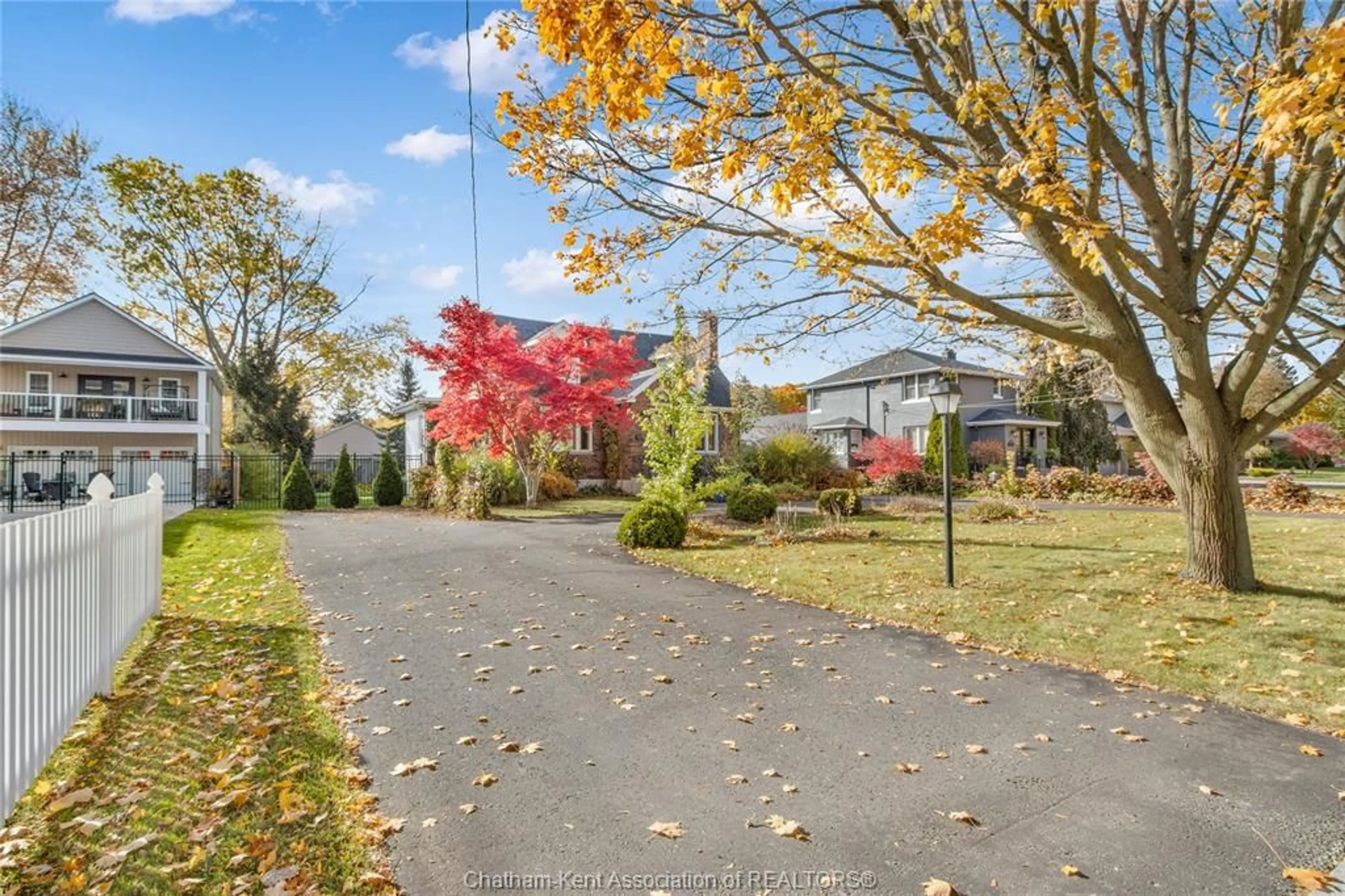 Patio, street for 524 LACROIX St, Chatham Ontario N7M 2X2