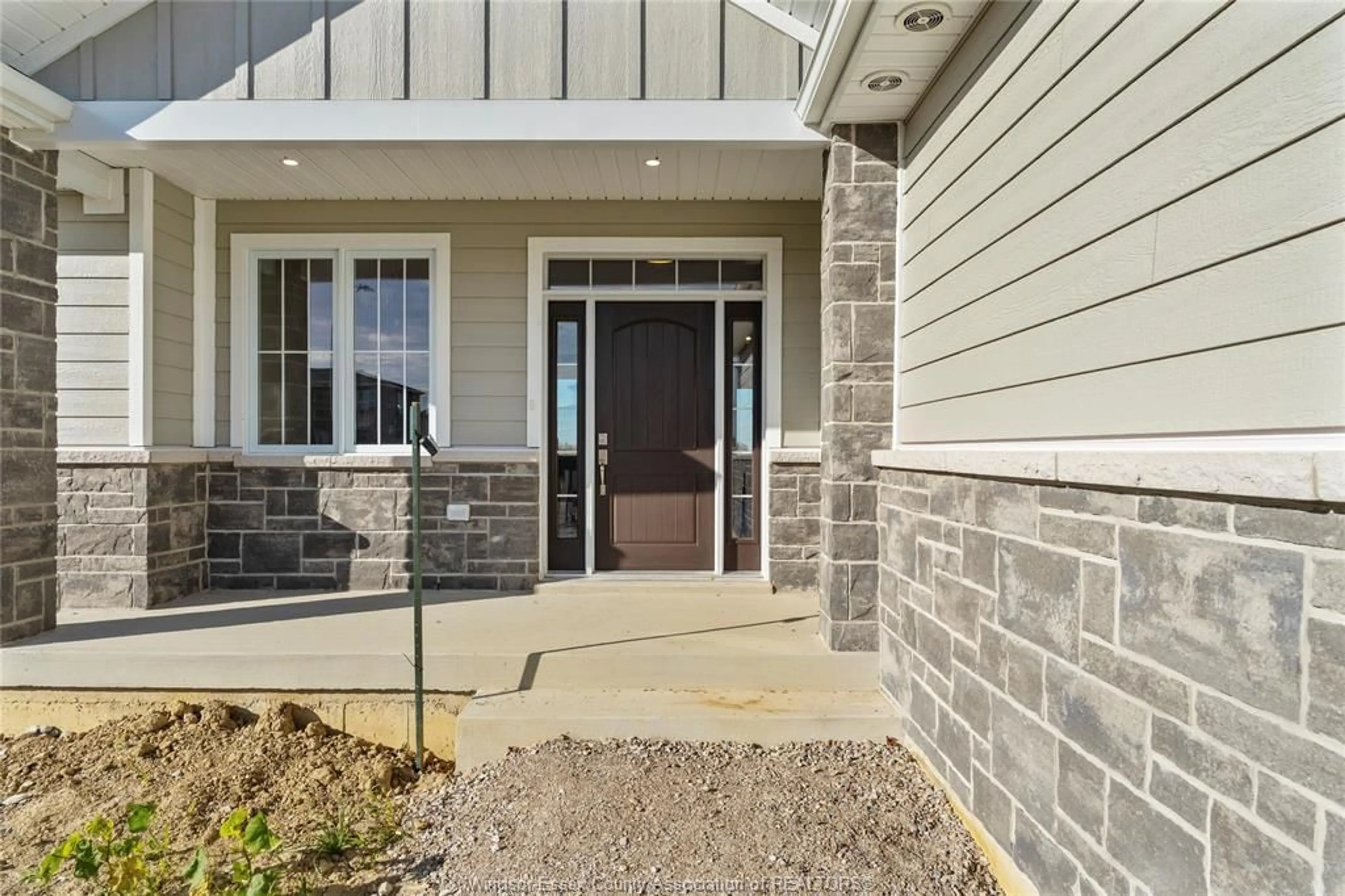 Unknown for 4438 BELMONT, Comber Ontario N0R 1A0