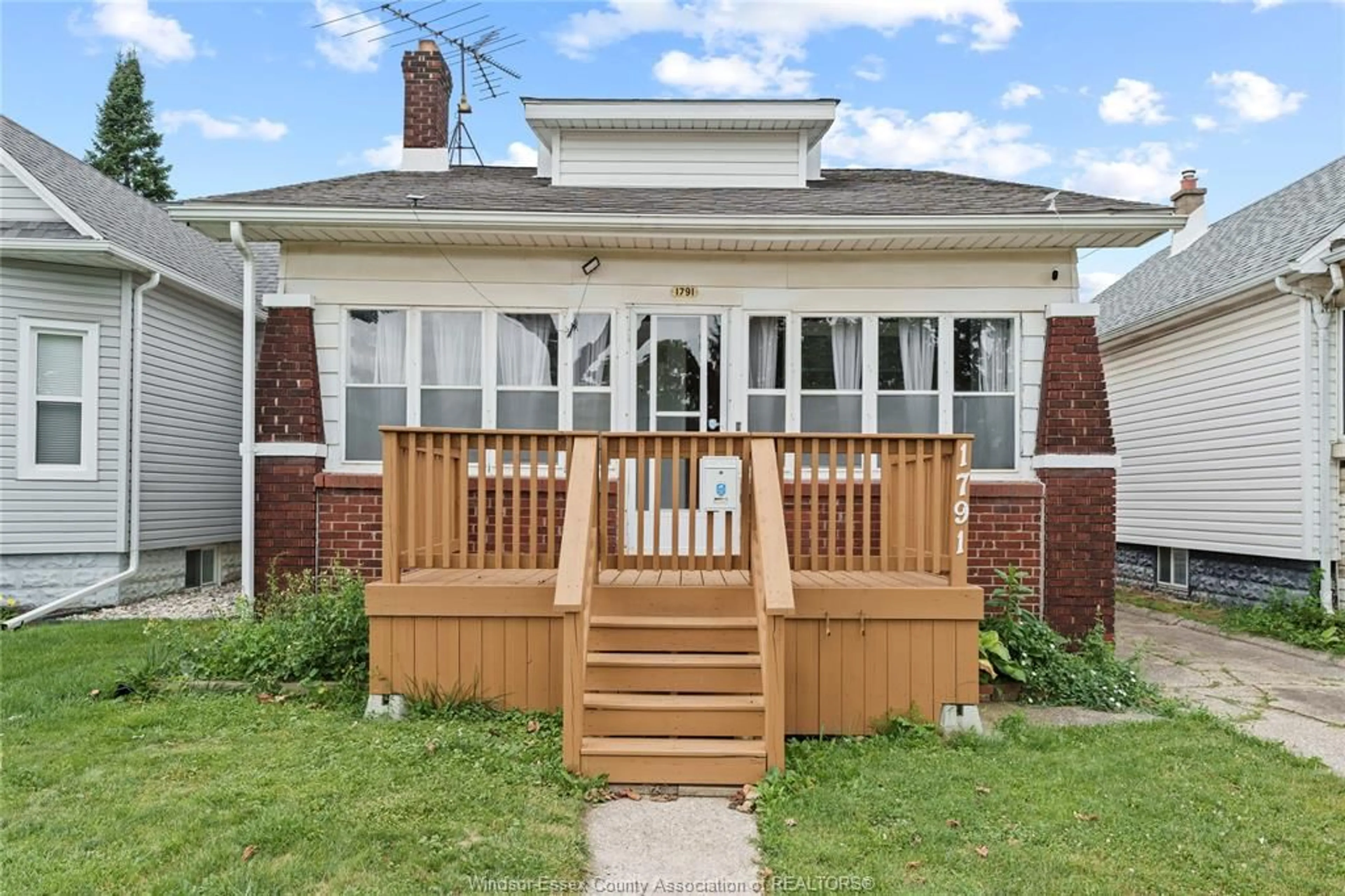 Unknown for 1791 HALL, Windsor Ontario N8W 2L5