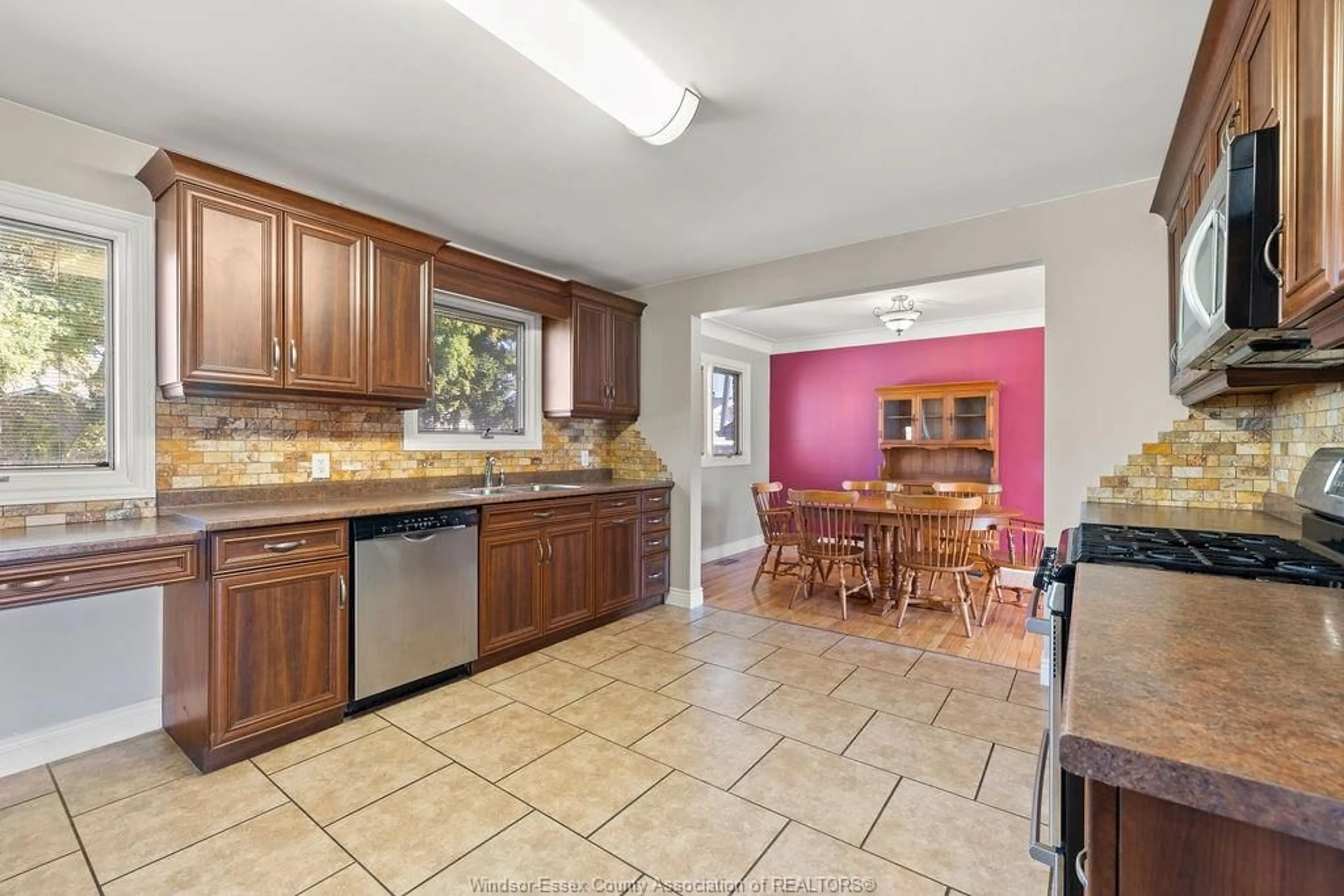 Open concept kitchen, ceramic/tile floor for 3452 BYNG, Windsor Ontario N8W 3H5