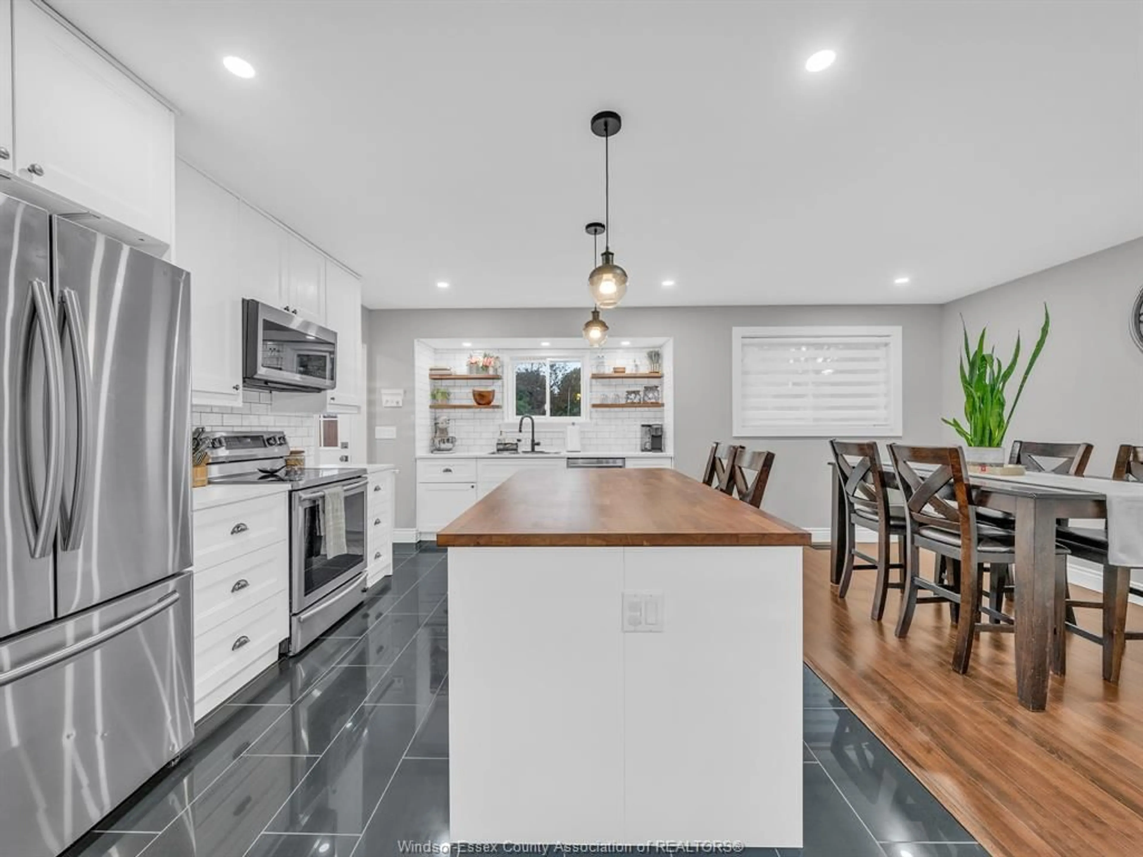 Open concept kitchen, ceramic/tile floor for 77 VENETIAN, Amherstburg Ontario N9V 3A3