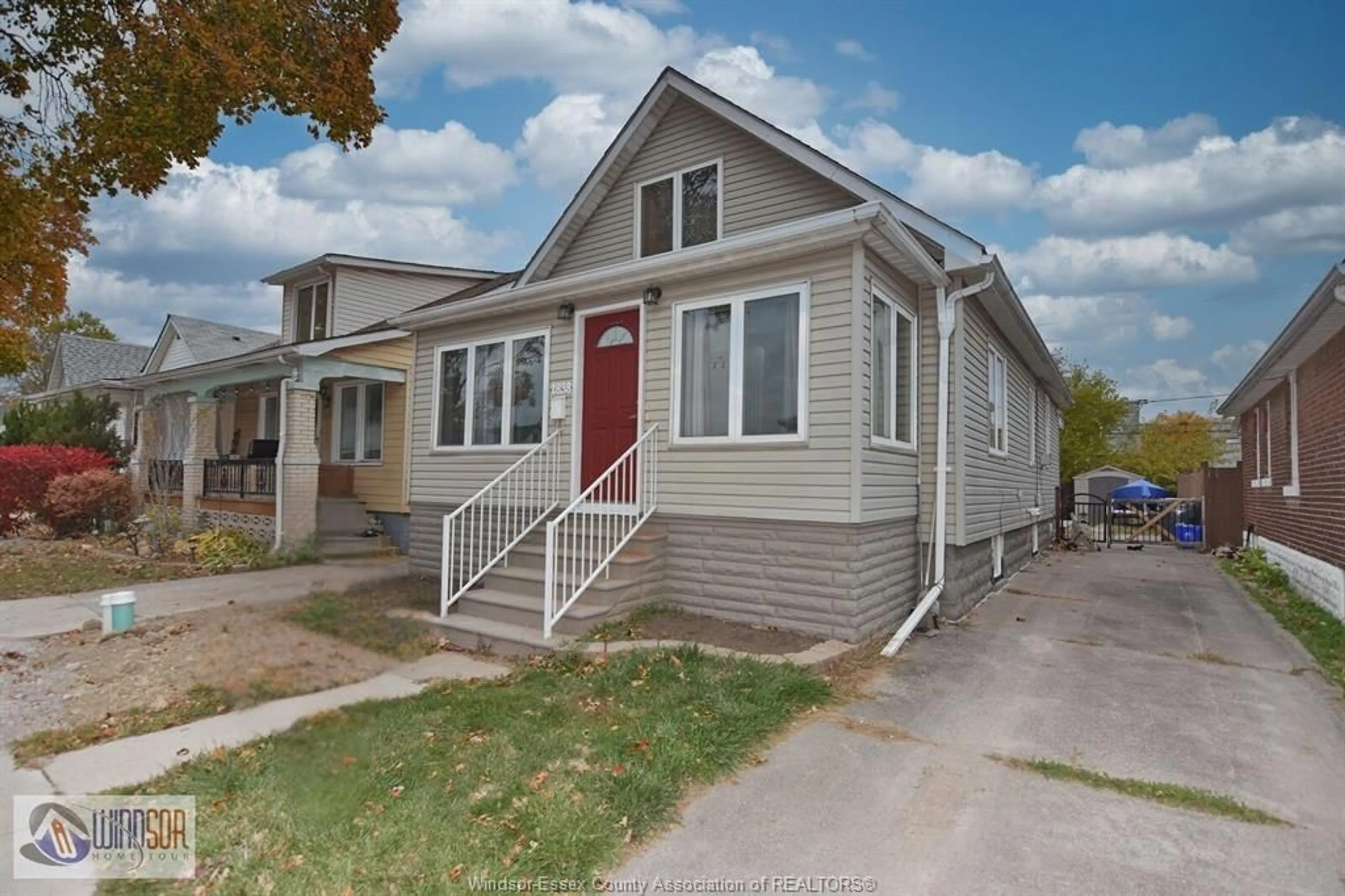 Home with vinyl exterior material, street for 1838 ST. LUKE, Windsor Ontario N8W 3W7