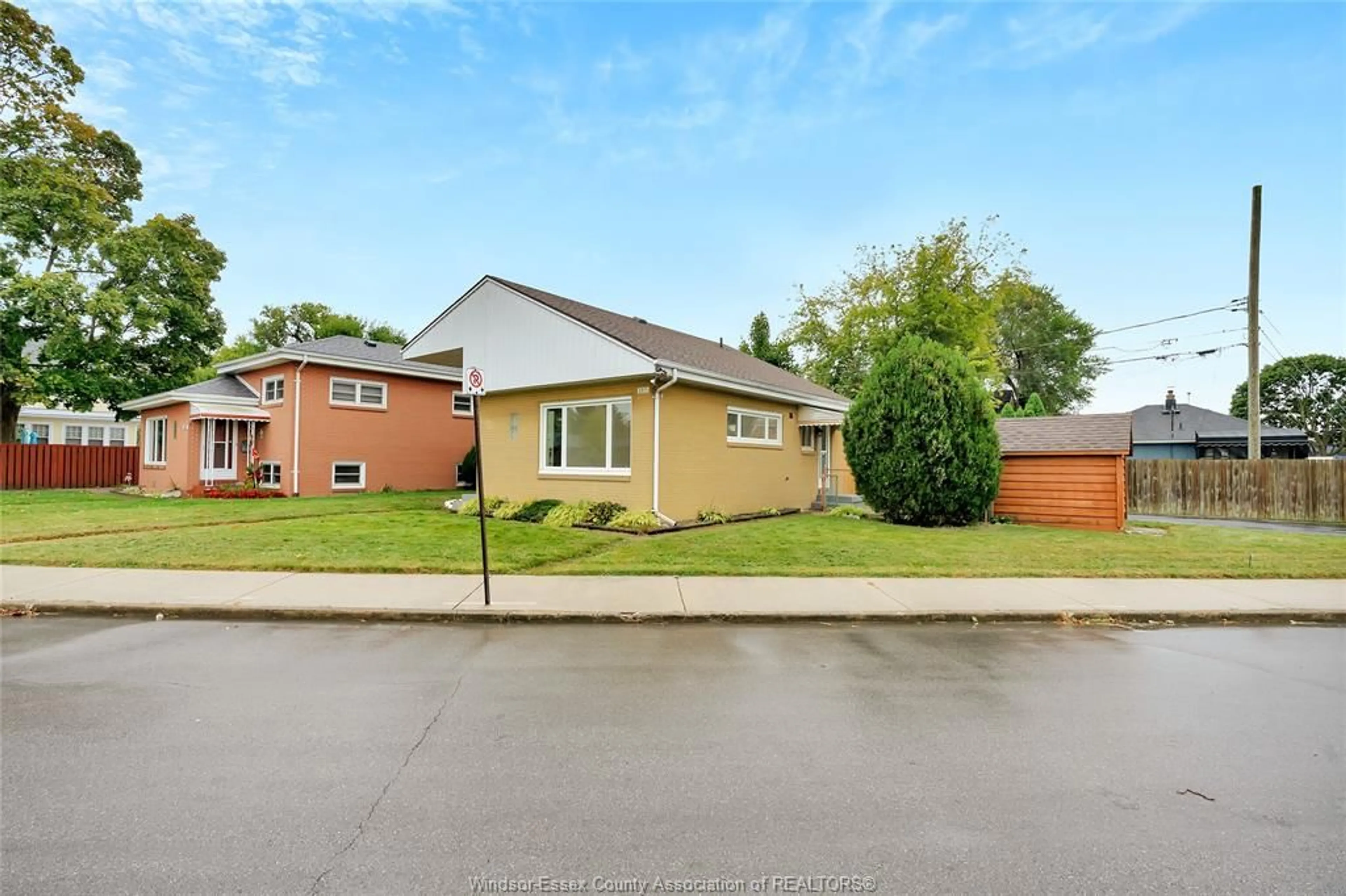 Home with brick exterior material, street for 1377 GRANVILLE Cres, Windsor Ontario N9C 3N9