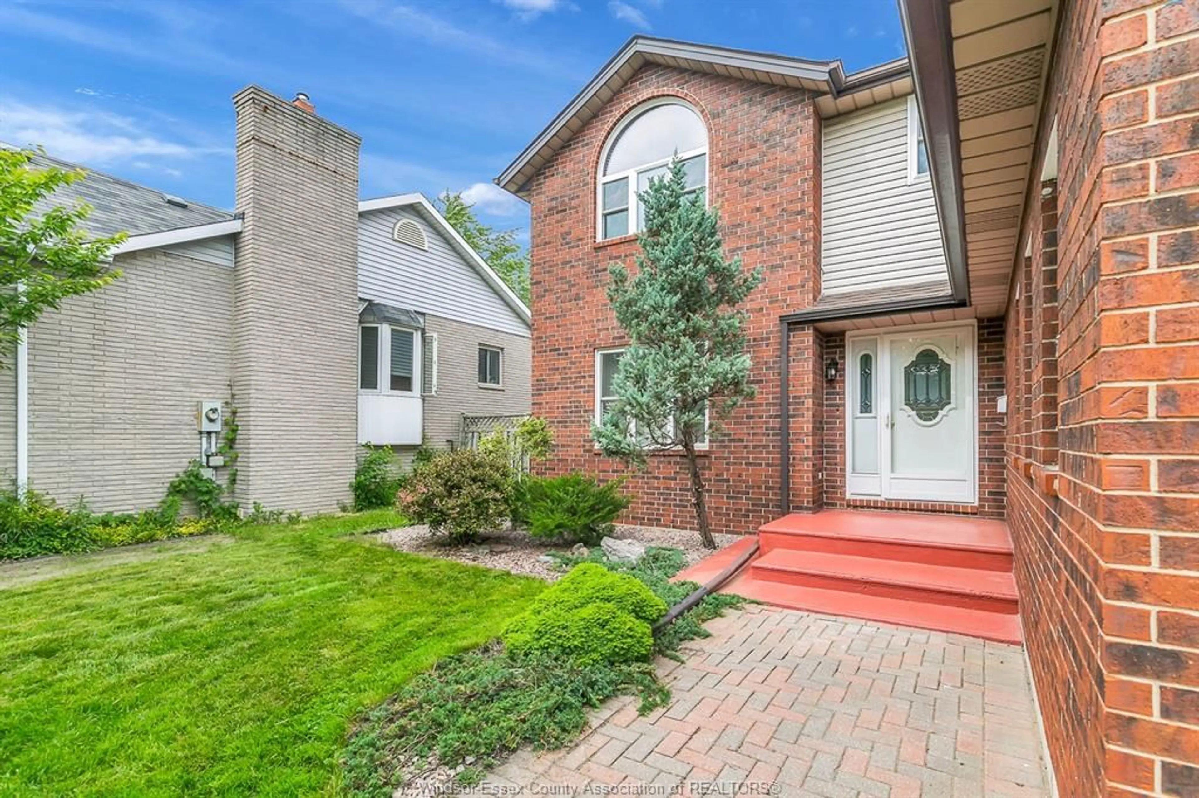 Home with brick exterior material, street for 2862 MANGIN Cres, Windsor Ontario N9E 4K9