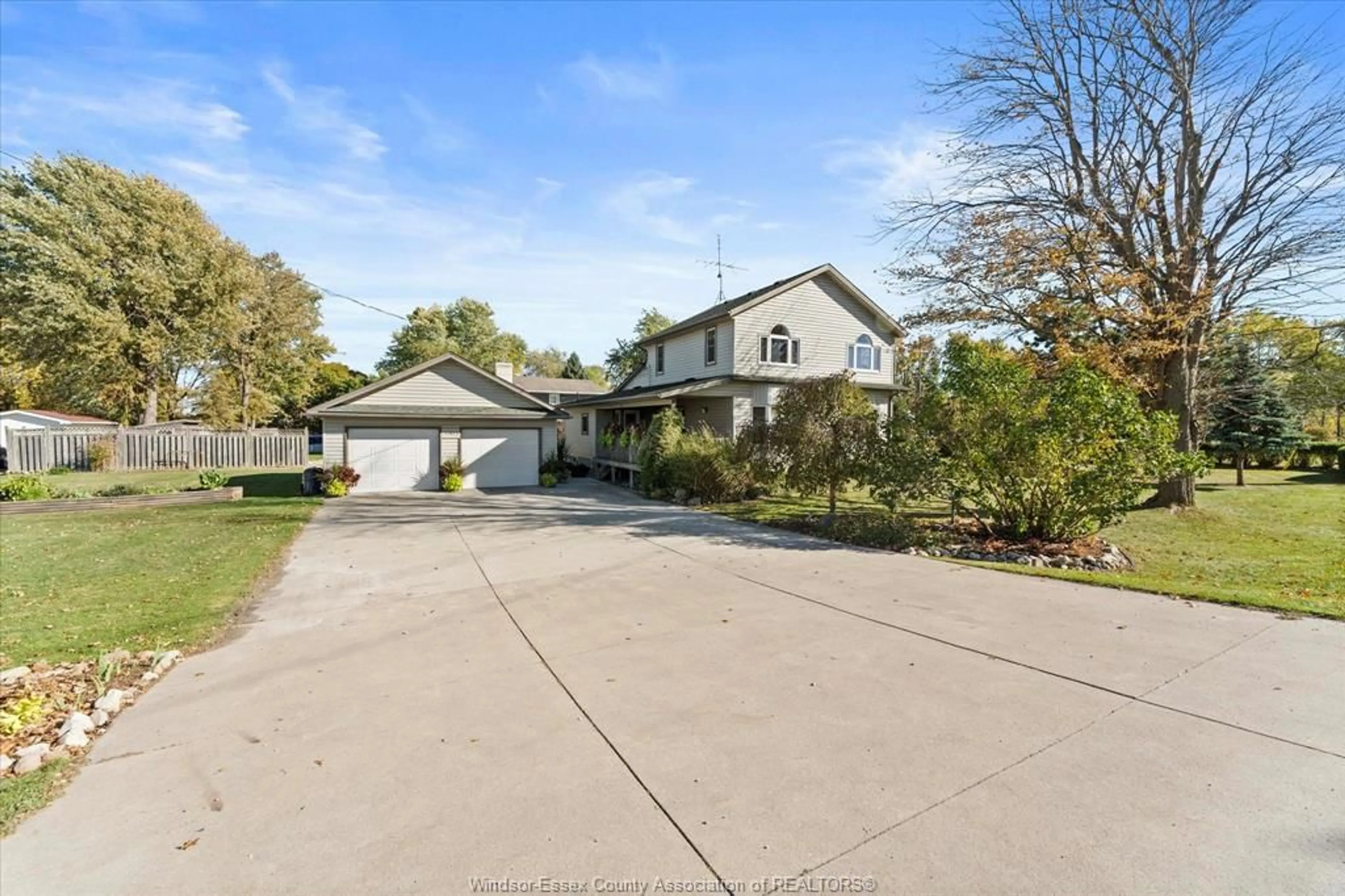 A pic from outside/outdoor area/front of a property/back of a property/a pic from drone, street for 3503 CONCESSION RD 3 N, Amherstburg Ontario N9V 2Y9