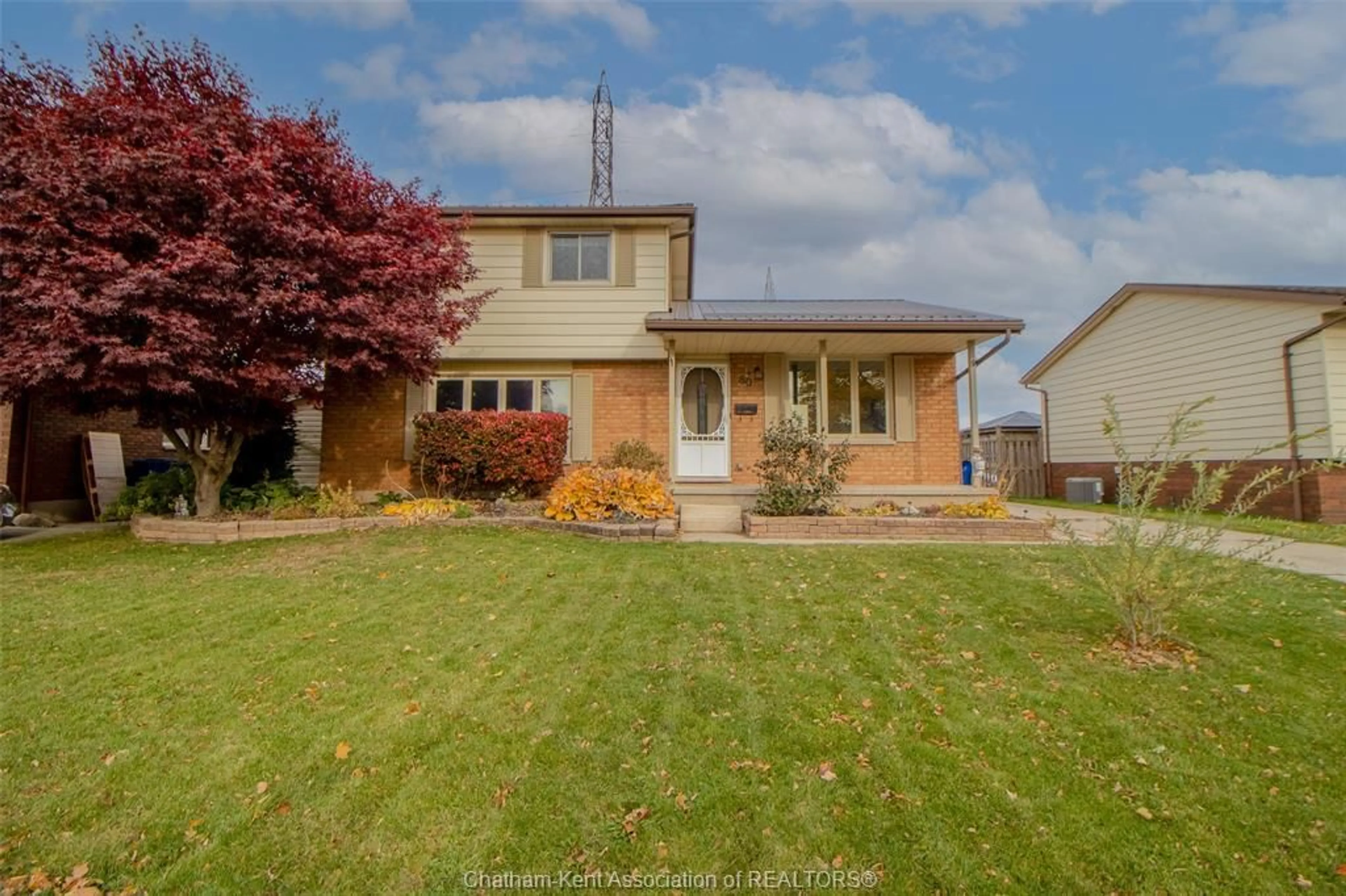 A pic from outside/outdoor area/front of a property/back of a property/a pic from drone, street for 80 Goldpark Rd, Chatham Ontario N7L 4Y1