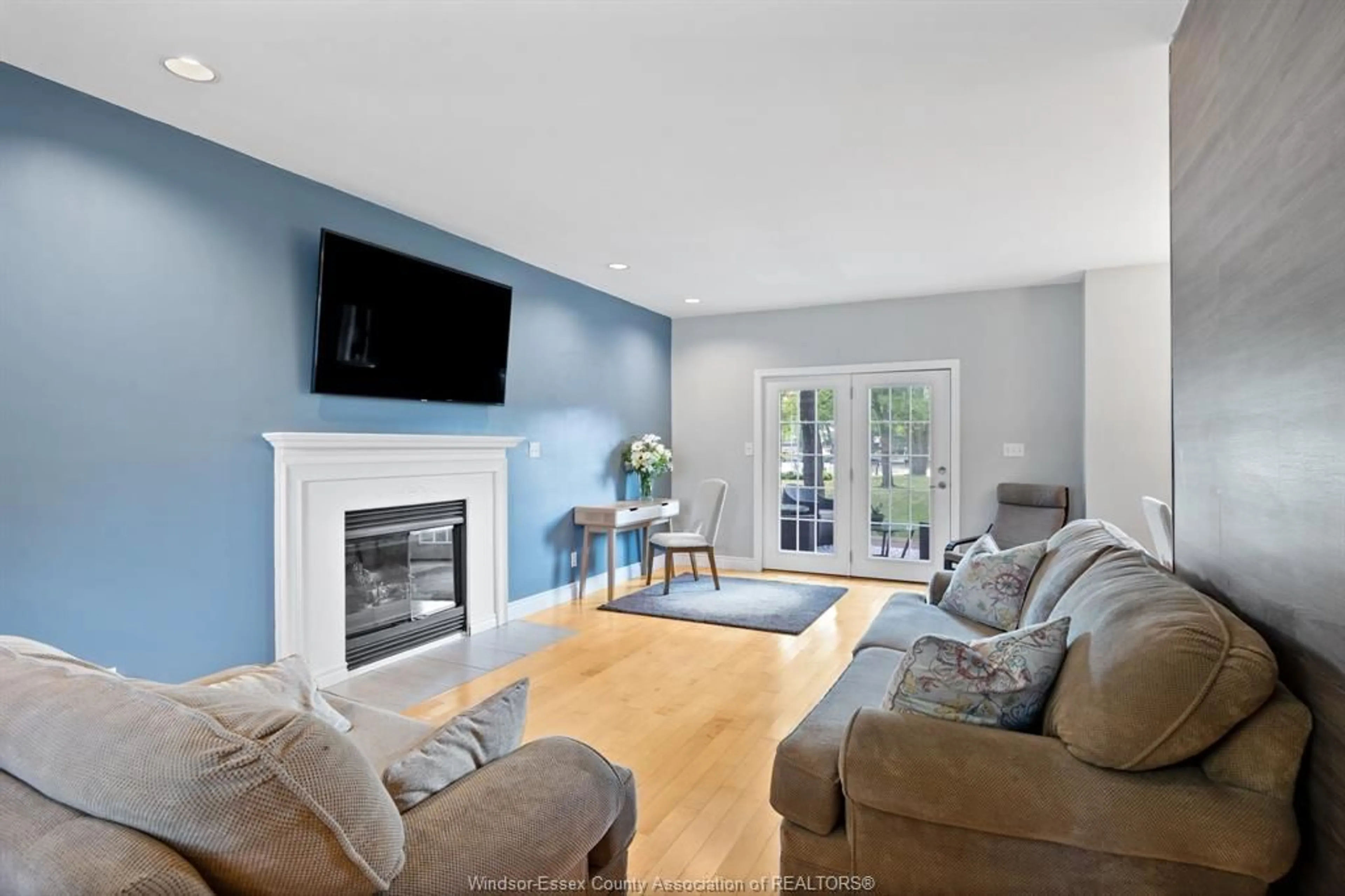 Living room with furniture, unknown for 237 EAST PUCE, Lakeshore Ontario N0R 1A0