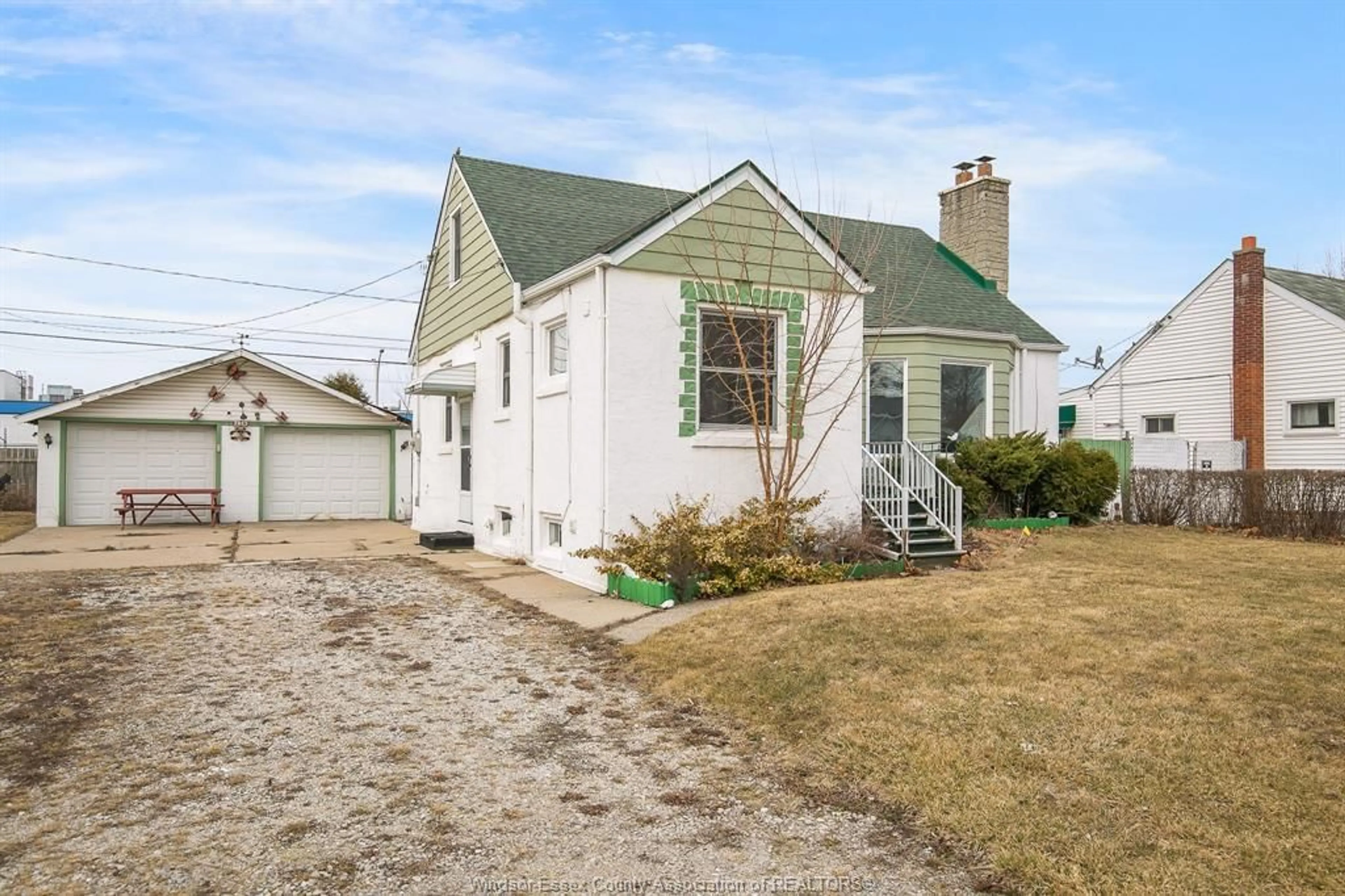 Home with vinyl exterior material, street for 2653 ALEXIS St, Windsor Ontario N8W 3Z7