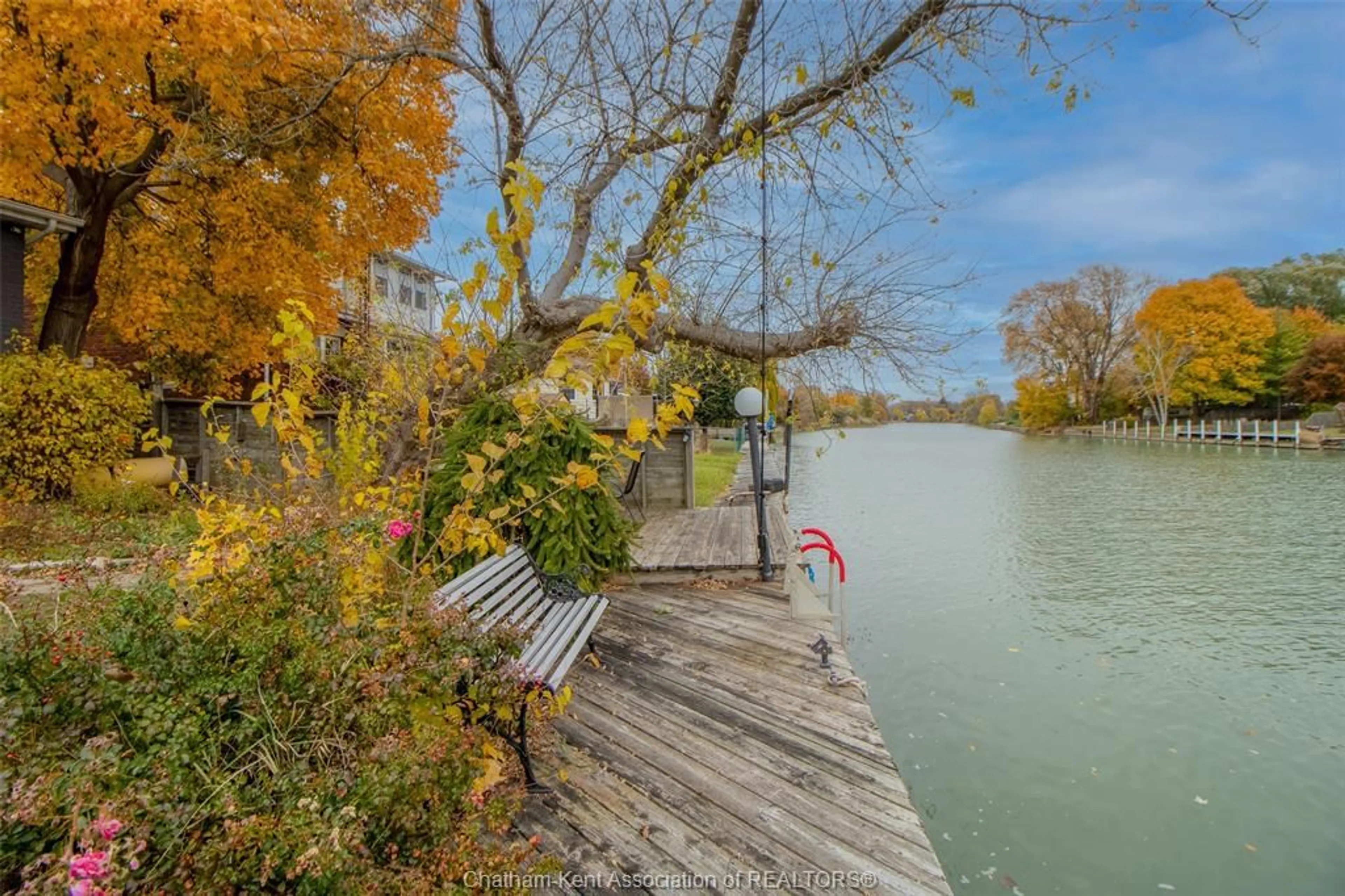 Patio, water/lake/river/ocean view for 148 Margaret St, Wallaceburg Ontario N8A 2A1