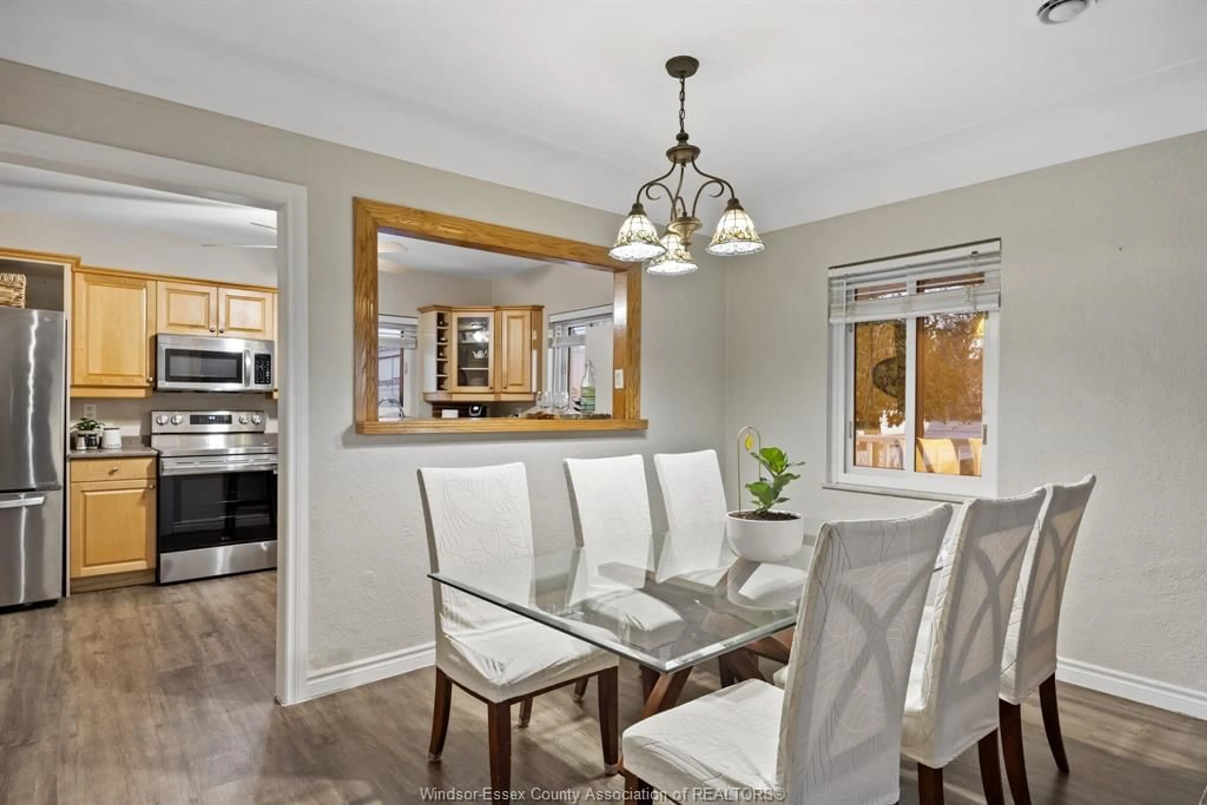 Dining room, unknown for 7092 HIGHWAY 3, Tecumseh Ontario N0R 1K0