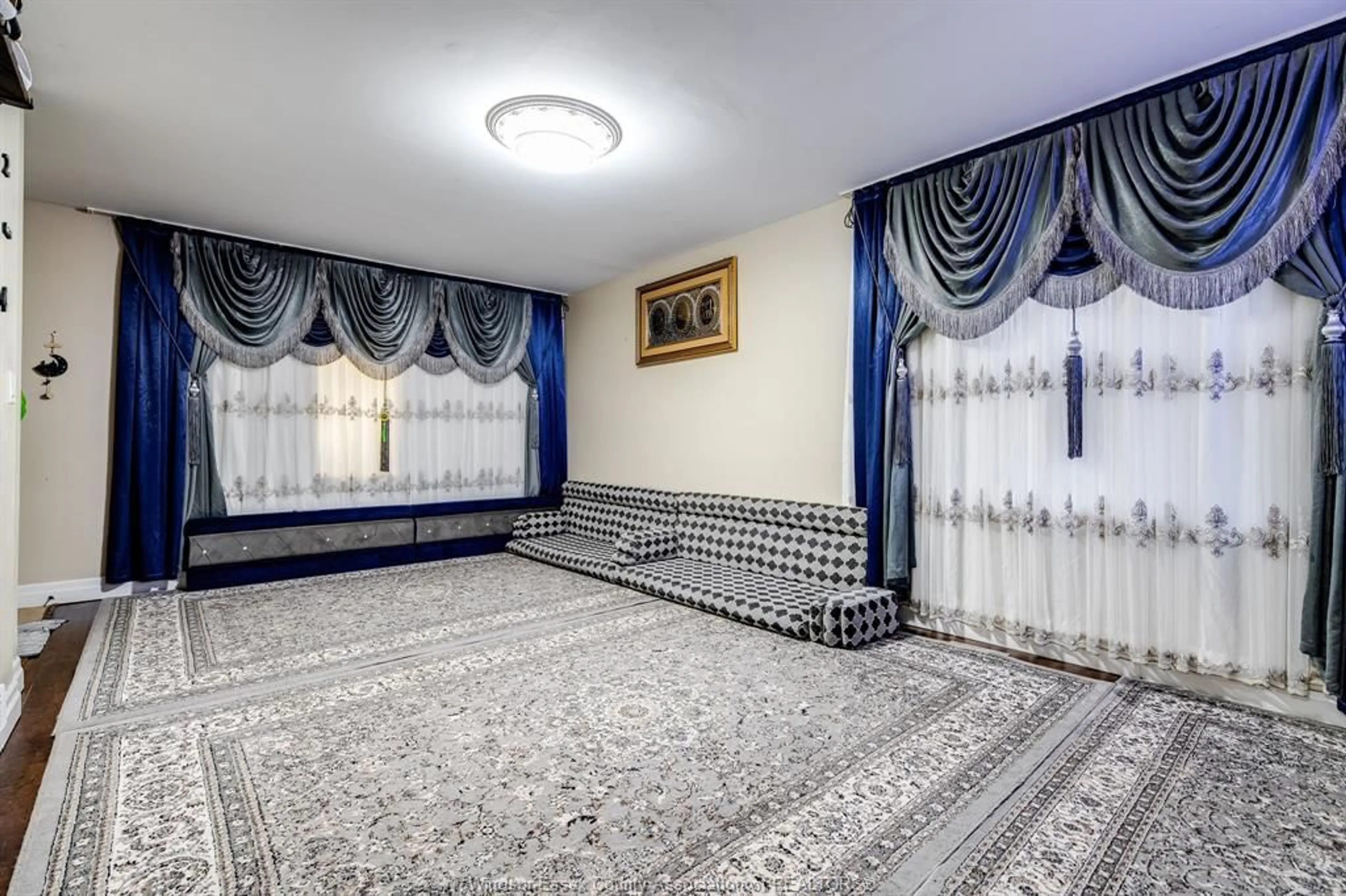 Unknown for 1571 Goyeau St, Windsor Ontario N8X 3L5