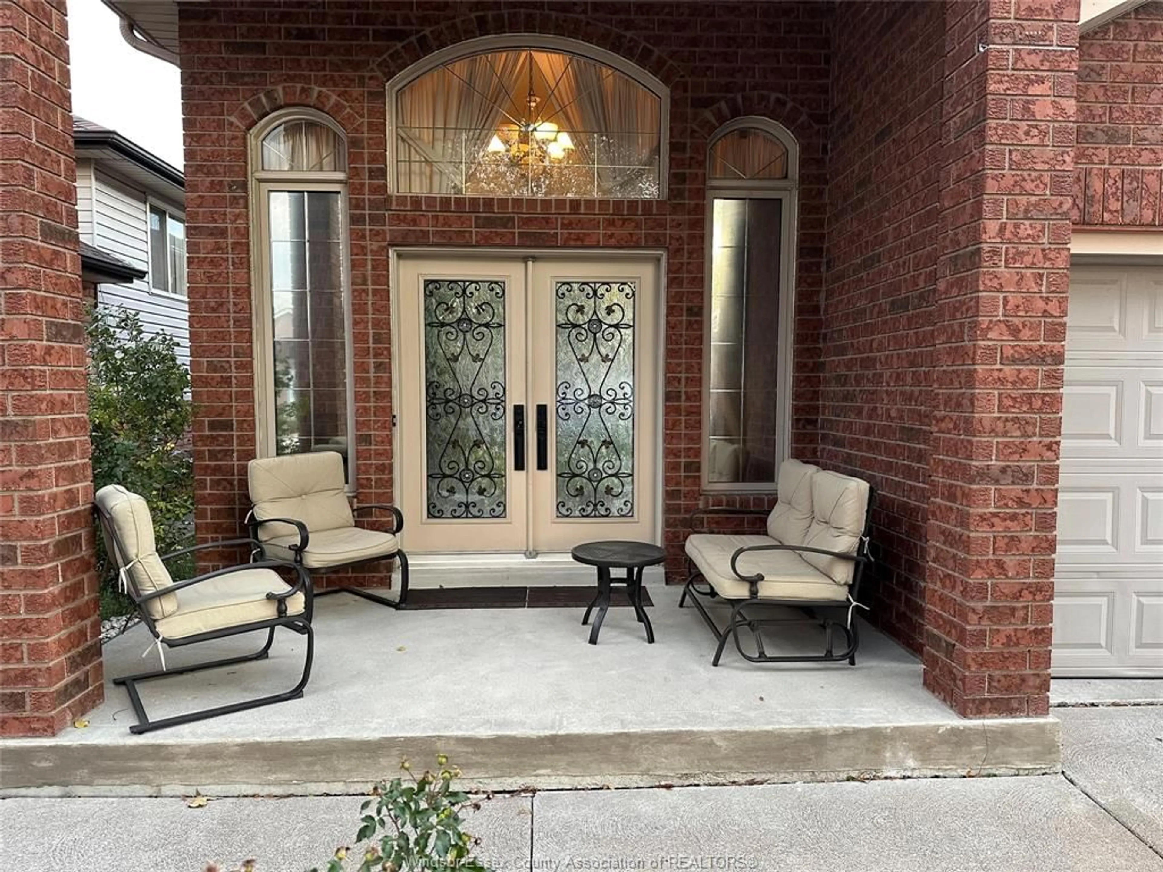 Unknown for 2412 ASKIN Ave, Windsor Ontario N9E 4Z1